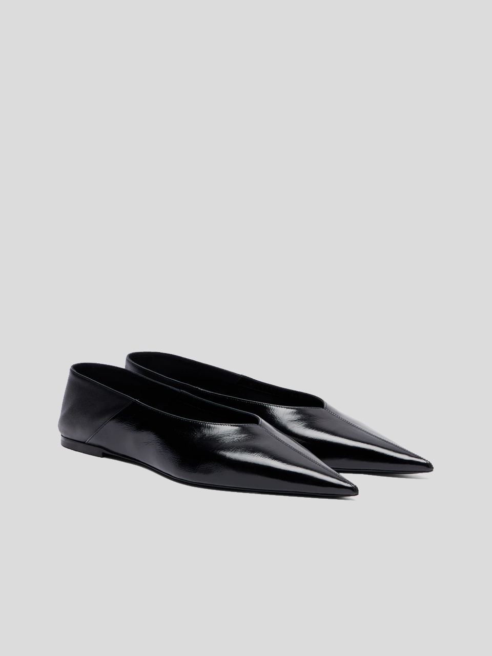 Saint Laurent Pointed Toe Flats In Black