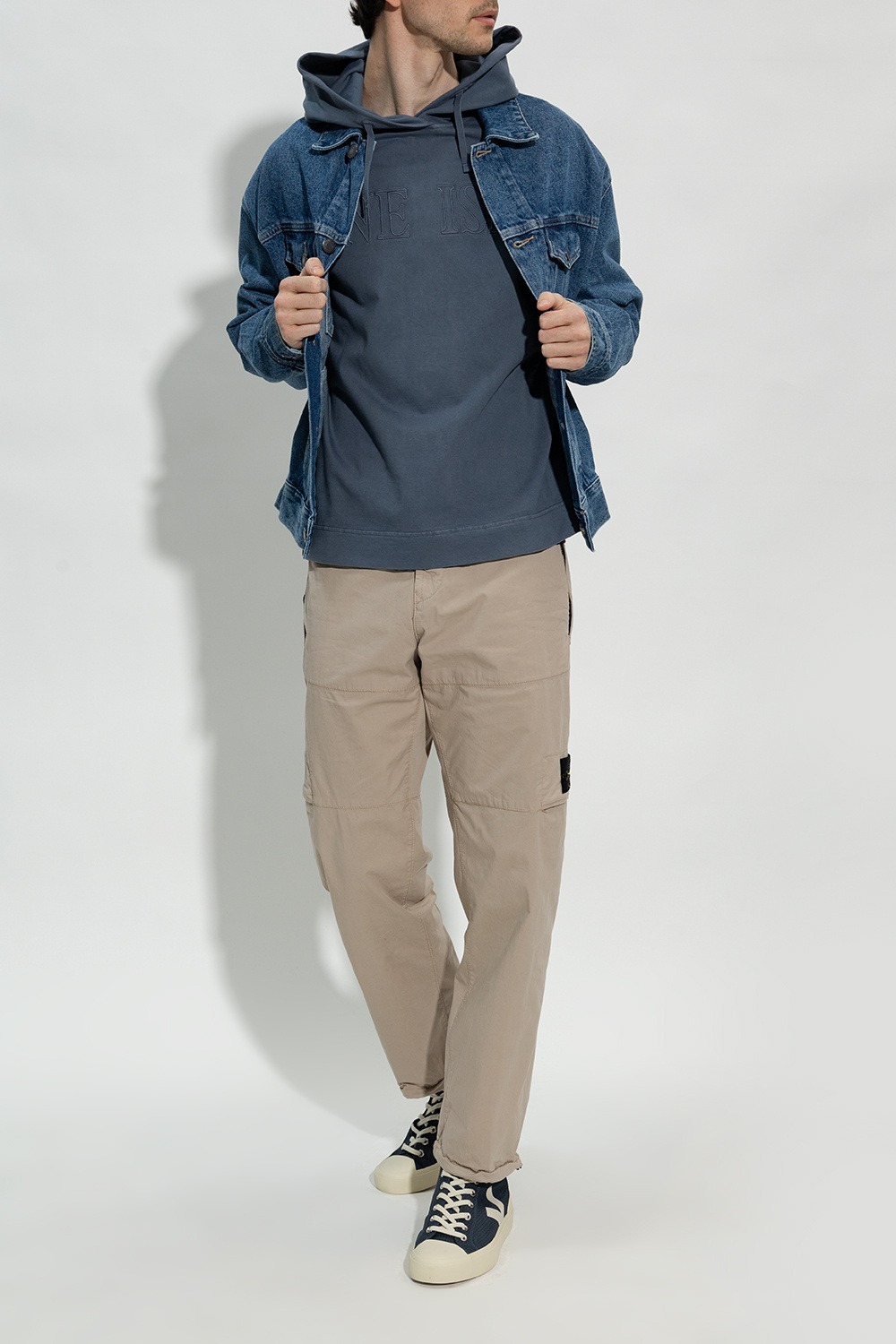 Veja Logo Board Shoes In Black