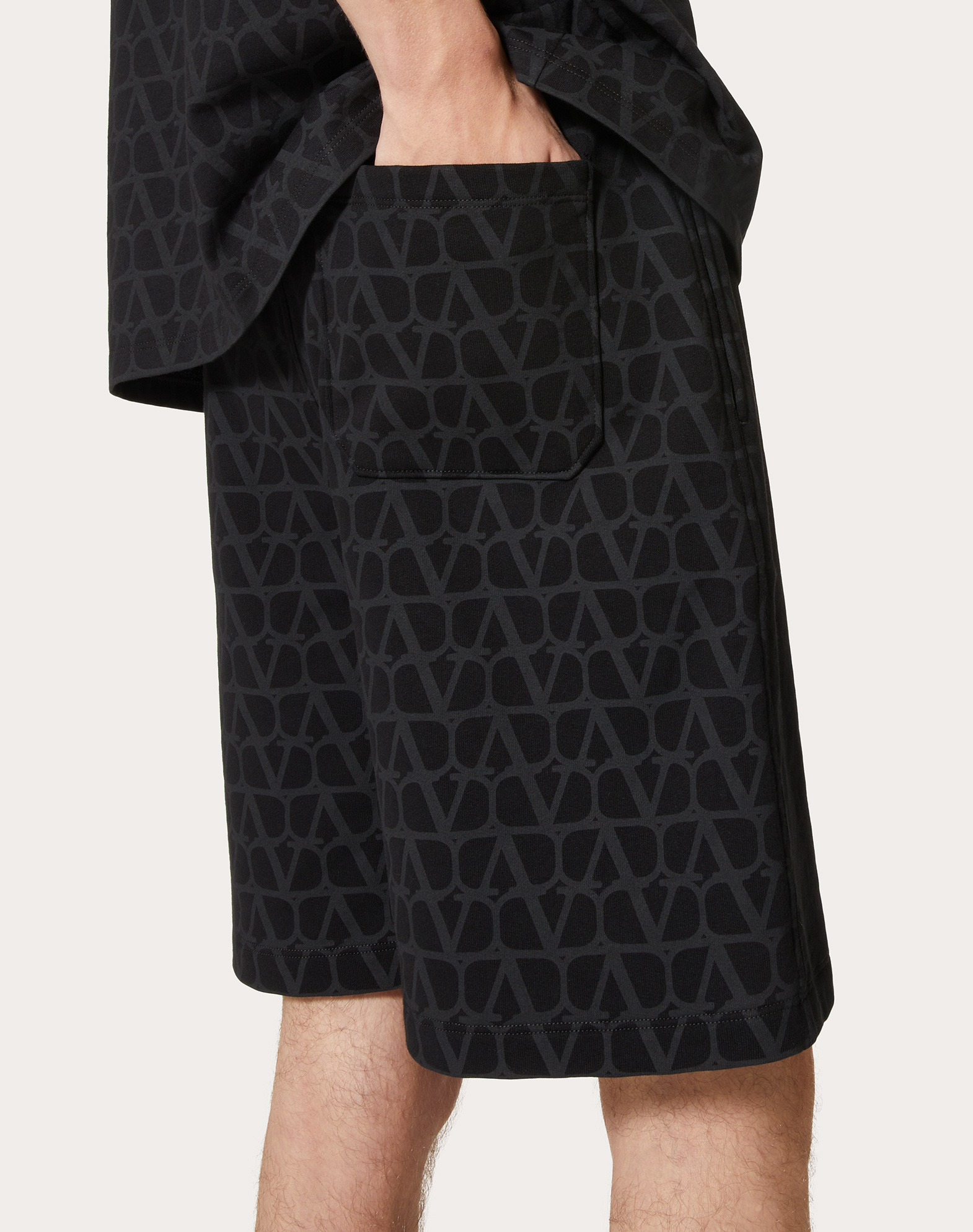 Valentino Toile Iconographe Cotton Bermuda Shorts In Black
