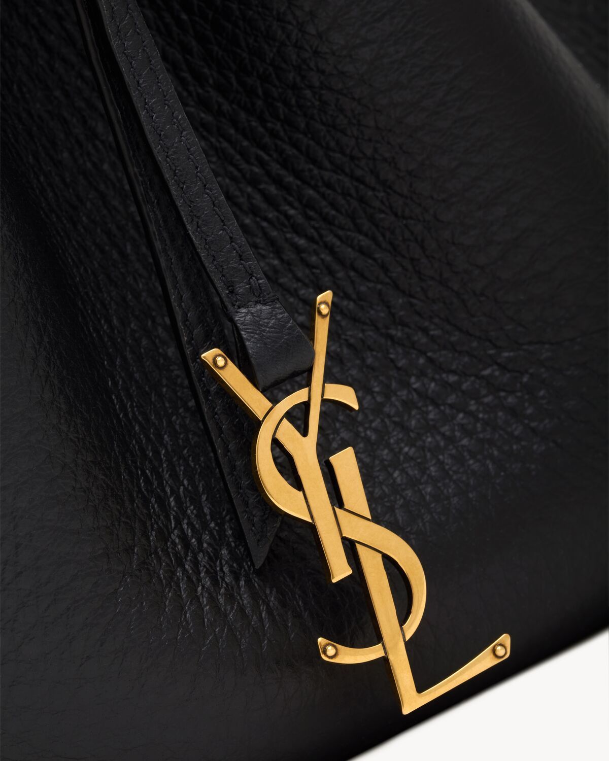 Saint Laurent Paris Vii Small Ysl Hobo Bag In Grained Deer Leather In Black