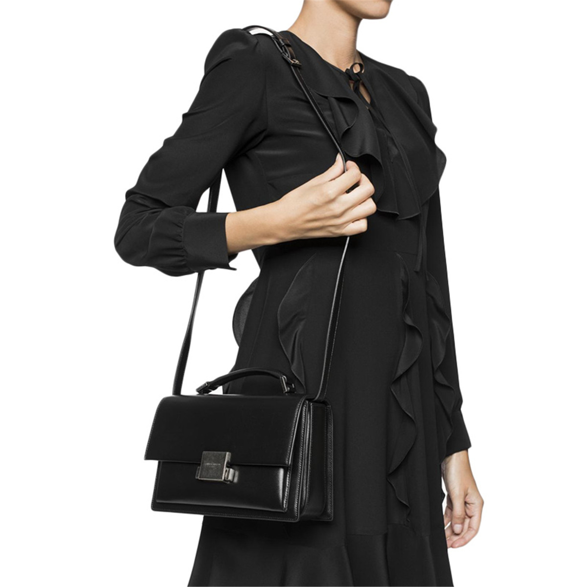 Saint Laurent Medium Bellechasse Handbag In Black
