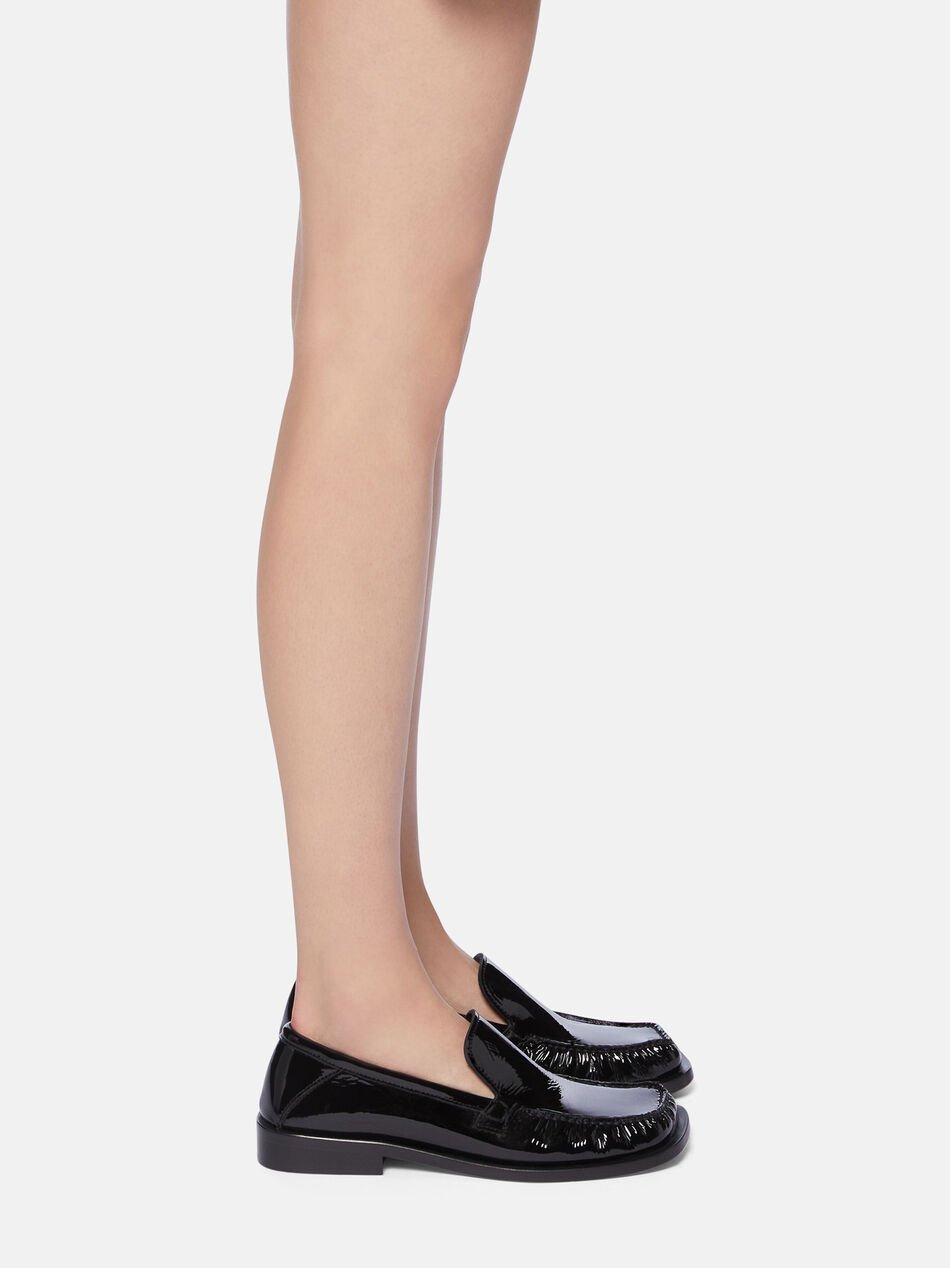 Attico 'charles Patent Leather Loafers In Black