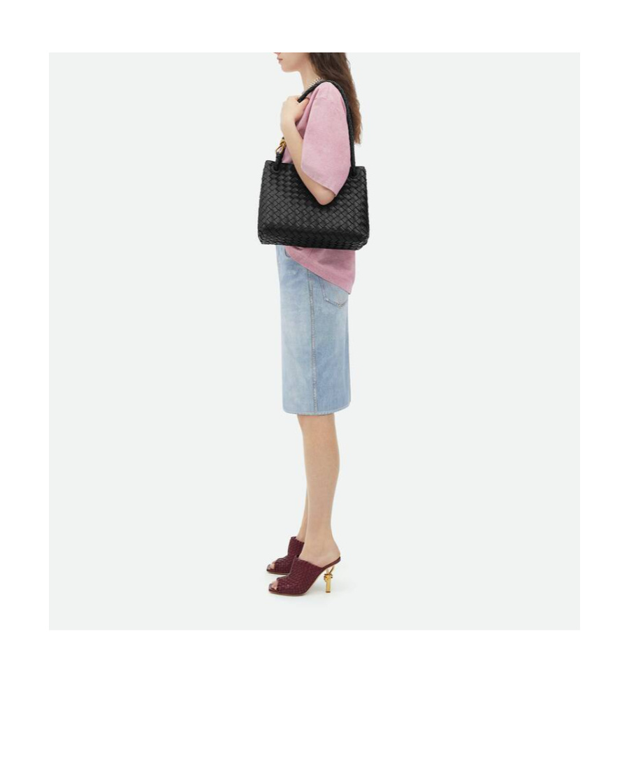 Bottega Veneta Black Medium Andiamo Bag In 1139 Black M Brass