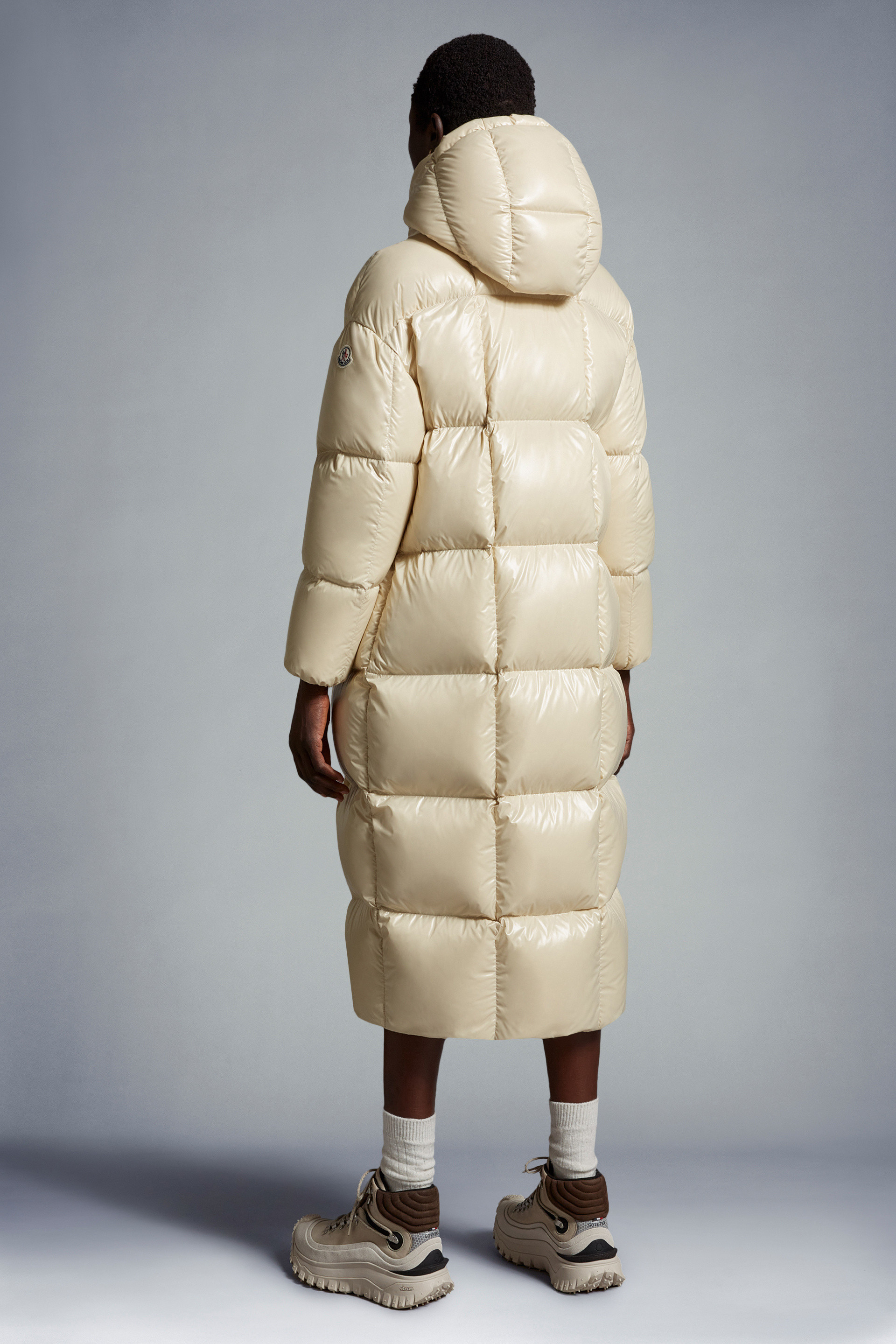 Moncler Long-sleeved Hooded Down Jacket In Nude