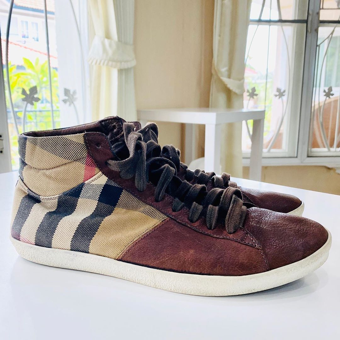 Burberry Checkered High Upper Board Shoes In Brown