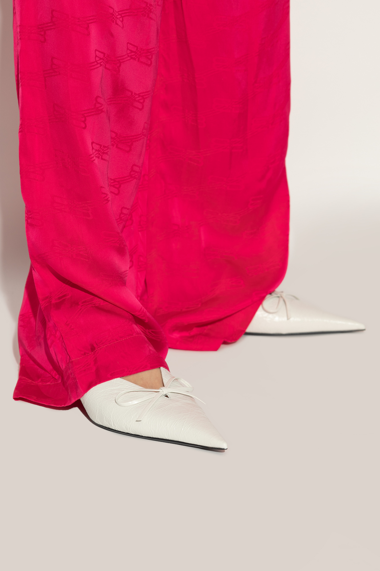 Balenciaga 40mm Pointed-toe Leather Mules In White