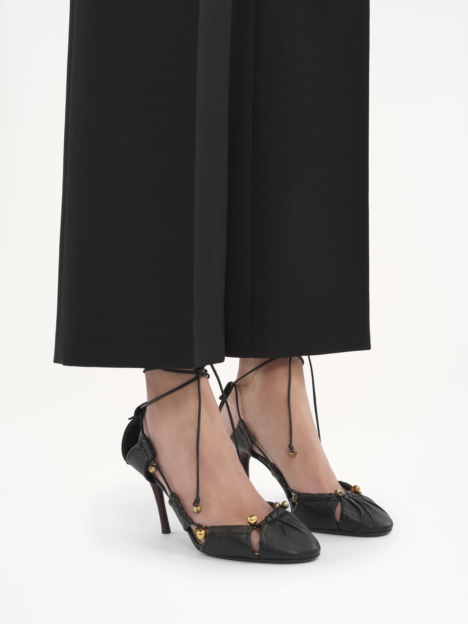 Chloé Luna 90 Deconstructed Leather Pumps In Black