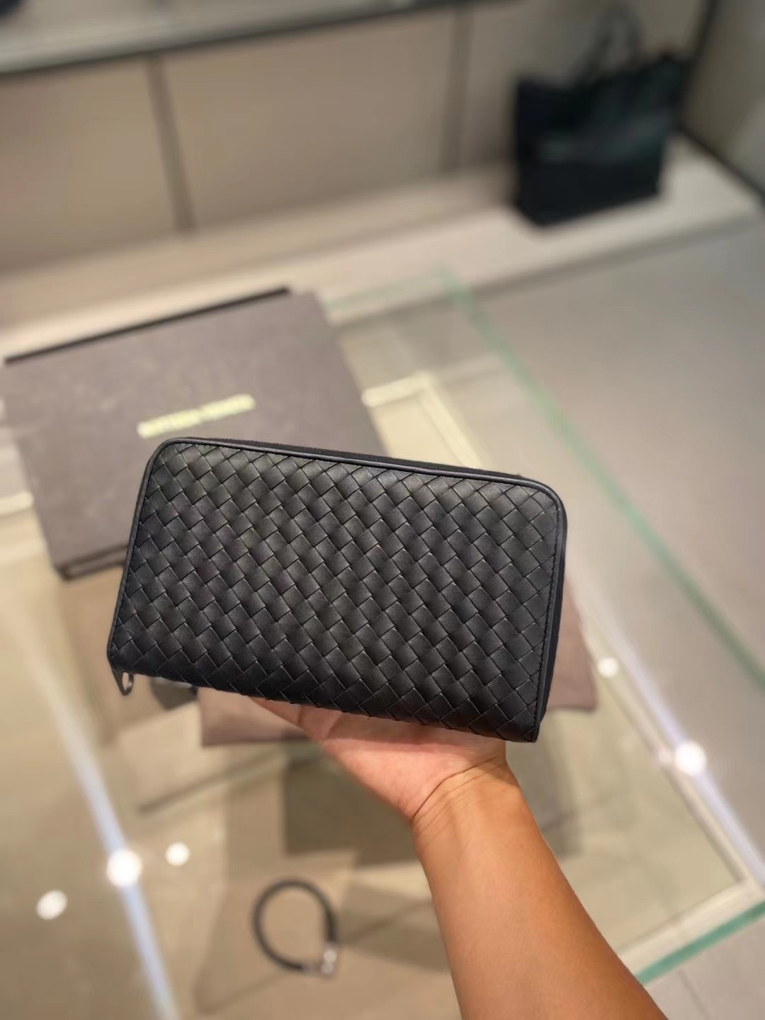 Bottega Veneta Intracciato Piccolo Woven Wrap-around Zipper Wallet In Black