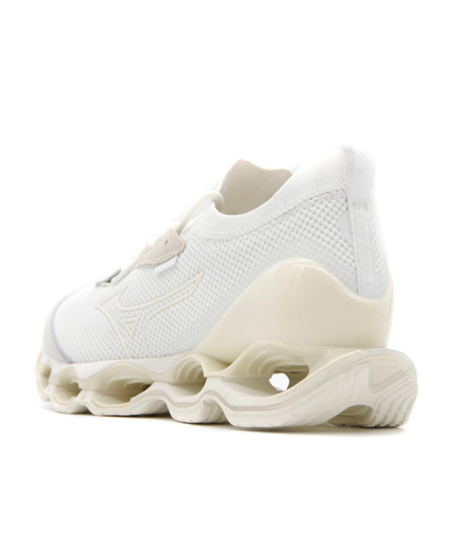 Mizuno Man Sneakers Ivory Size 10.5 Textile Fibers In White