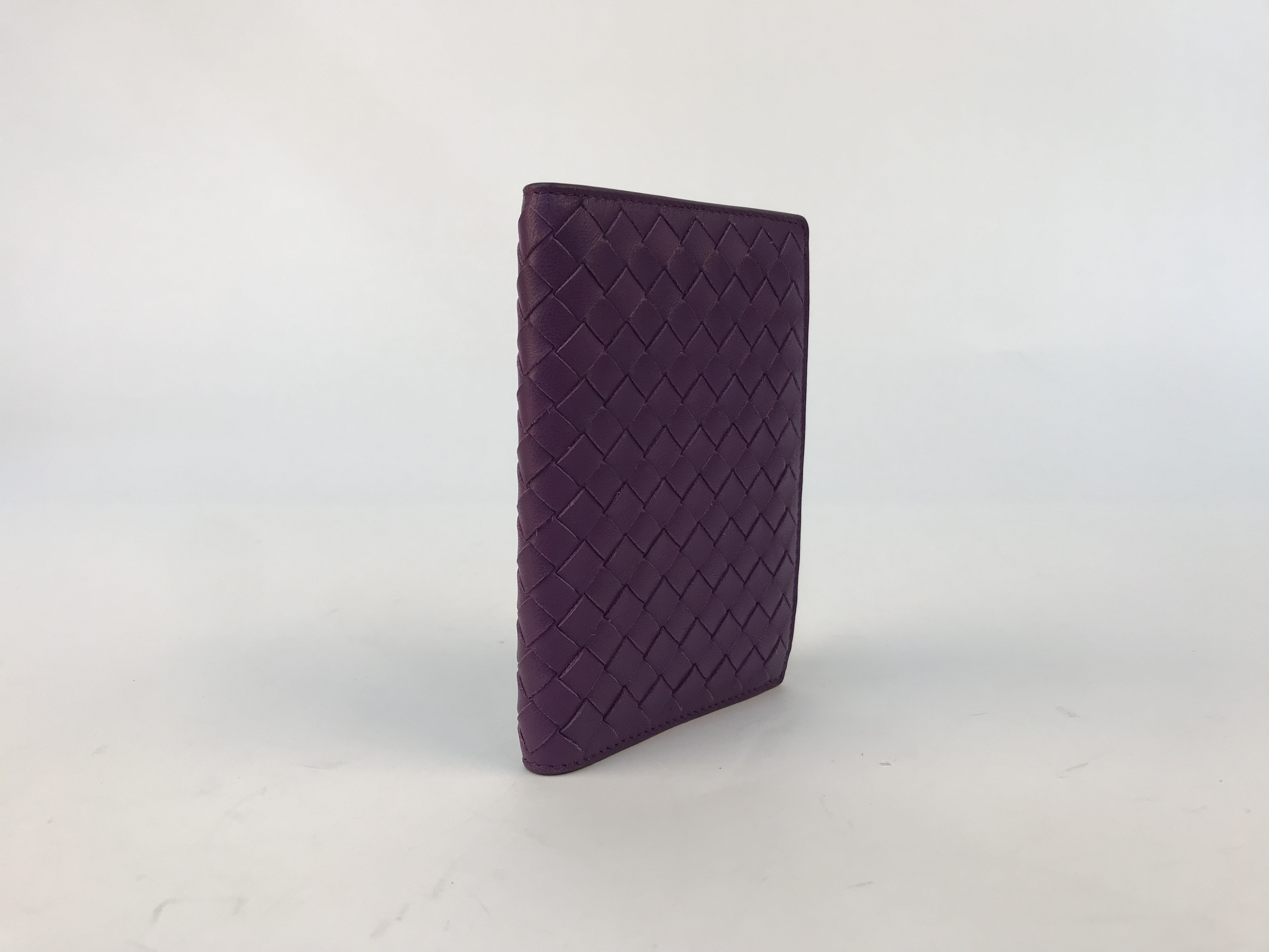 Bottega Veneta Weaving Passport Cover In Purple