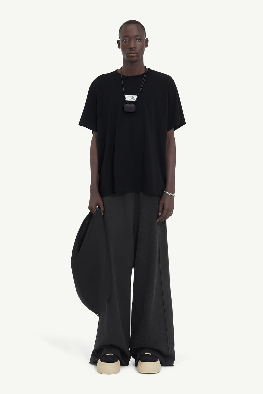 Mm6 Maison Margiela Black Round Neck Graphic T-shirt