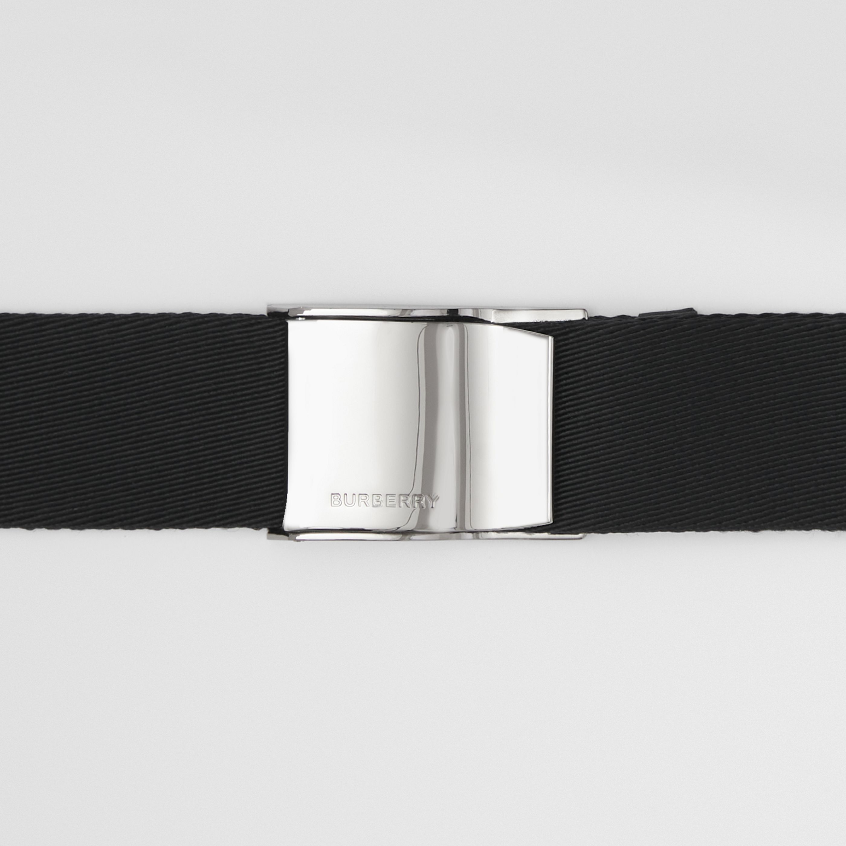 Burberry Pocket Belt Bag In Black