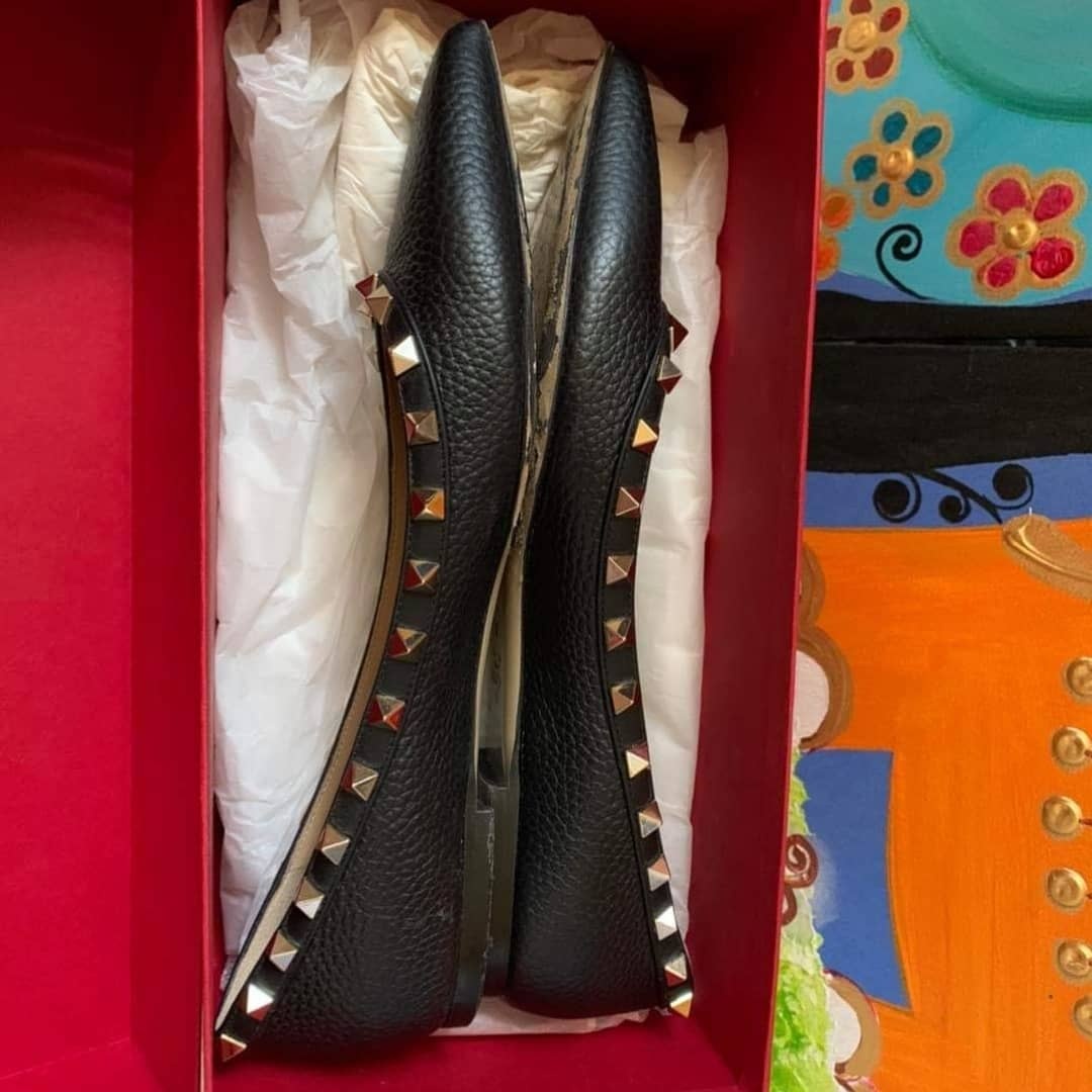 Valentino Rockstud Ballerina Shoes In Black