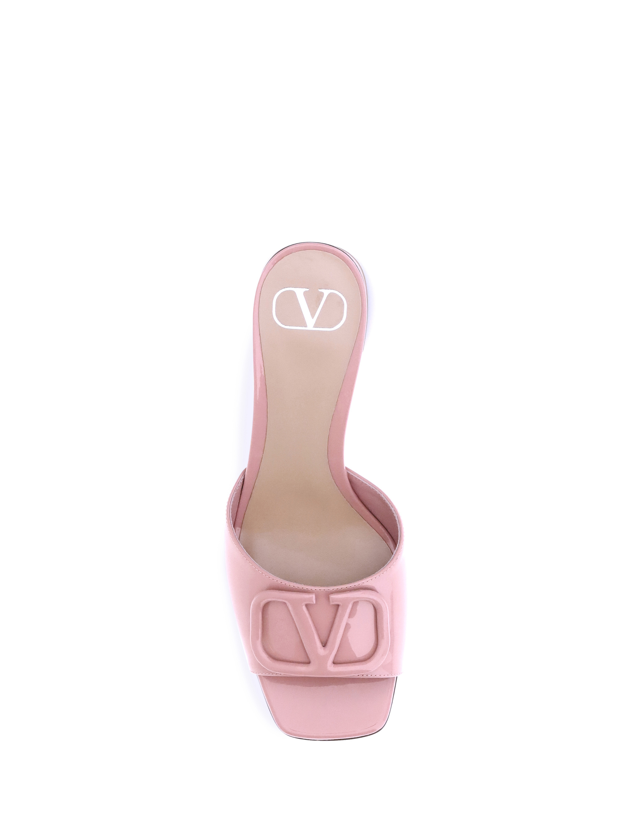 Valentino Vlogo Slide Sandals In Pink