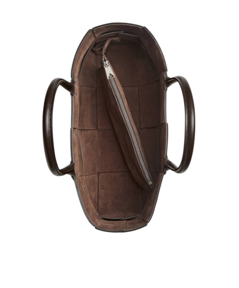 Bottega Veneta Arco Handbag In Black