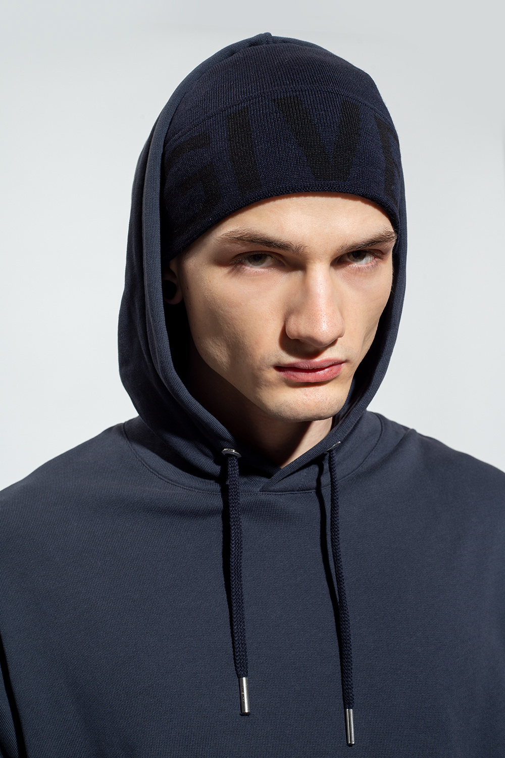 Givenchy Embroidered Logo Beanie In Black