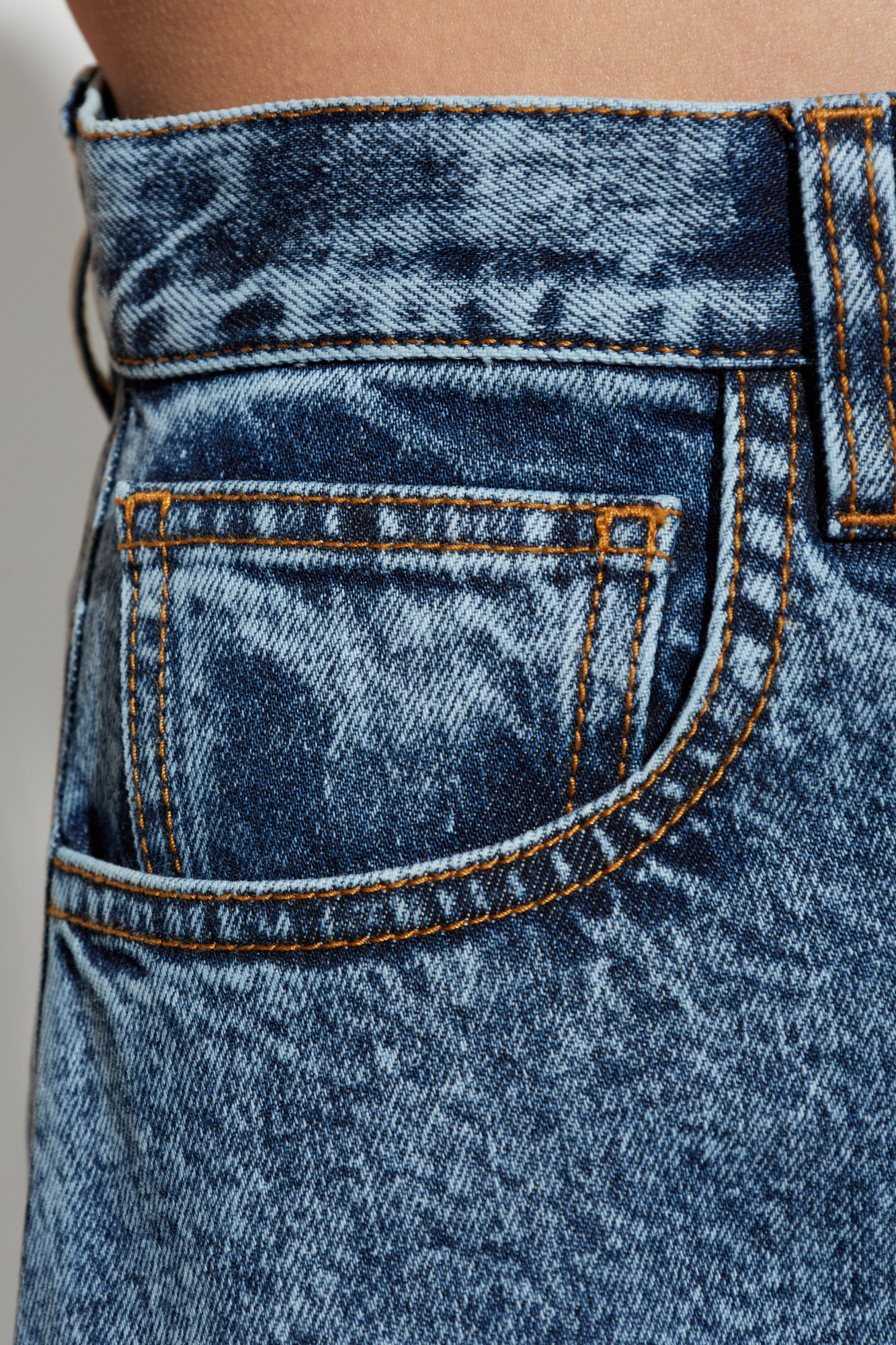 Alaïa Belt-loop Jeans In Blue