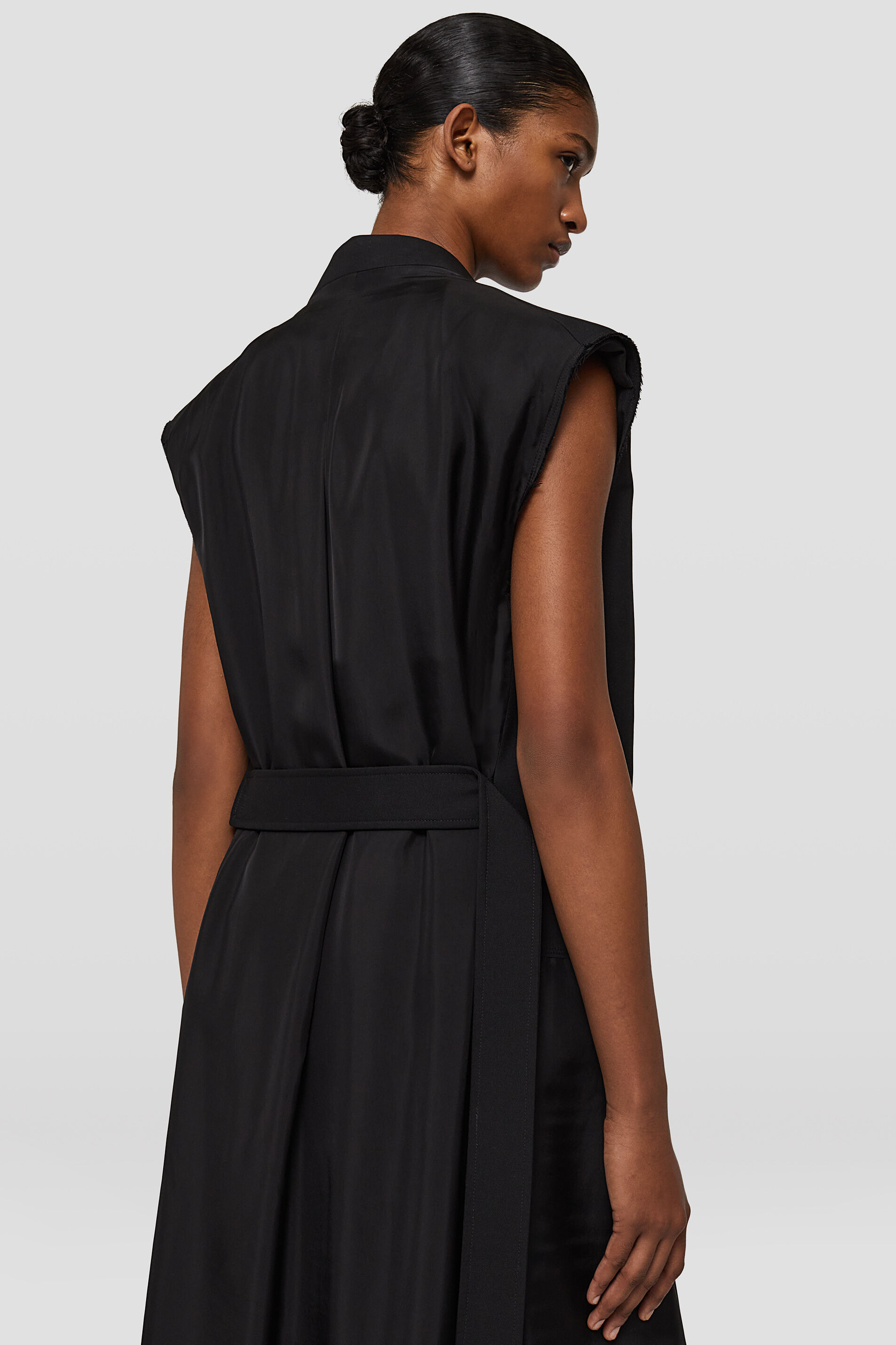 Jil Sander Single-breasted Tailored Vest In Black