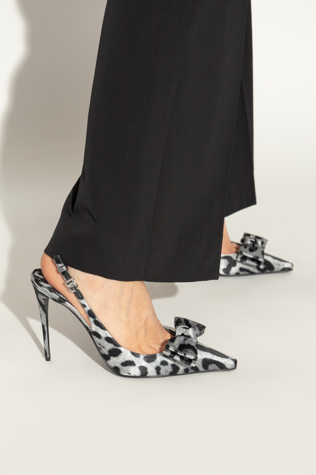 Dolce & Gabbana 105mm Leopard-print Slingback Pumps In Black