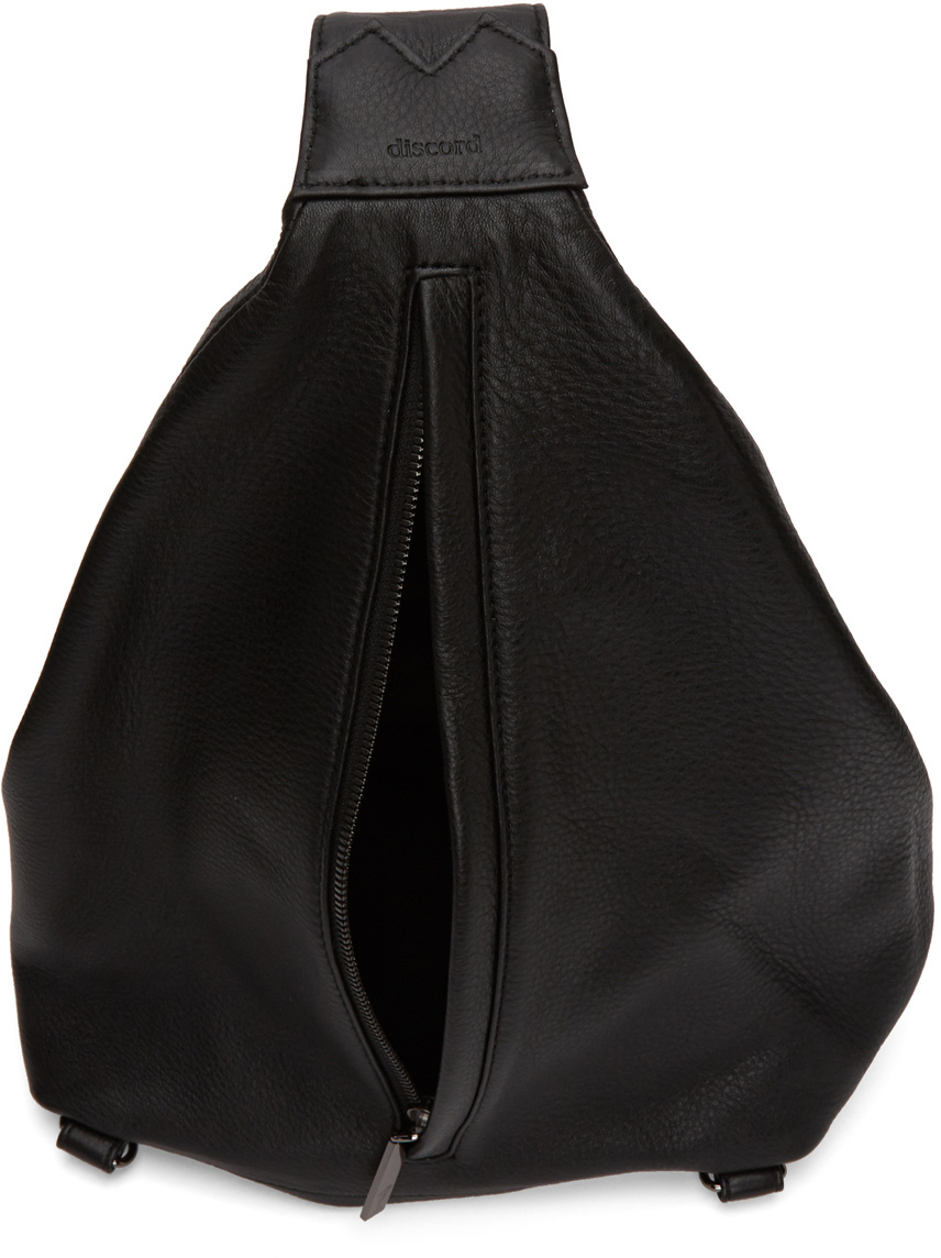 Yohji Yamamoto Logo-embossed Leather Shoulder Bag In Black