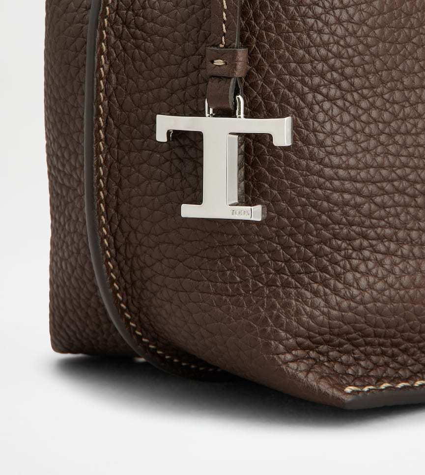 Tod's Drawstring Shoulder Bag In Brown