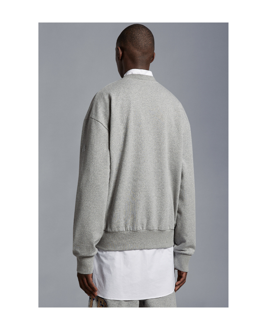 Moncler Logo-print Crew-neck Jumper In Gray