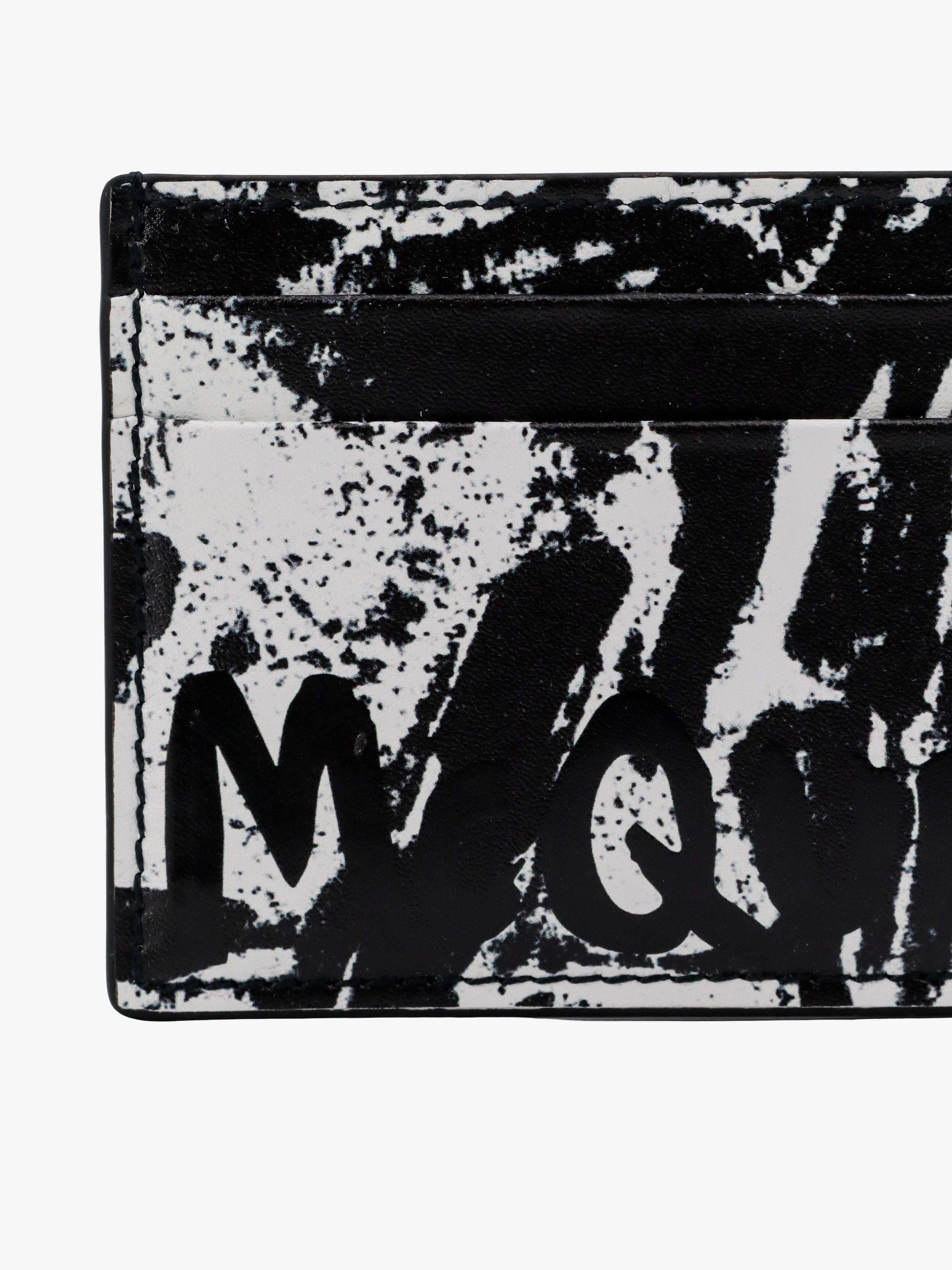 Alexander Mcqueen Leather Card Holder With Mcqueen Graffiti Logo In Black