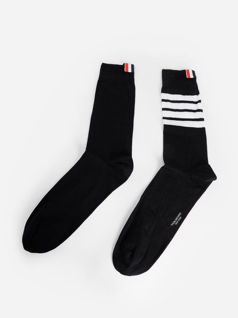 Thom Browne Athletic Mid Calf Socks In Black