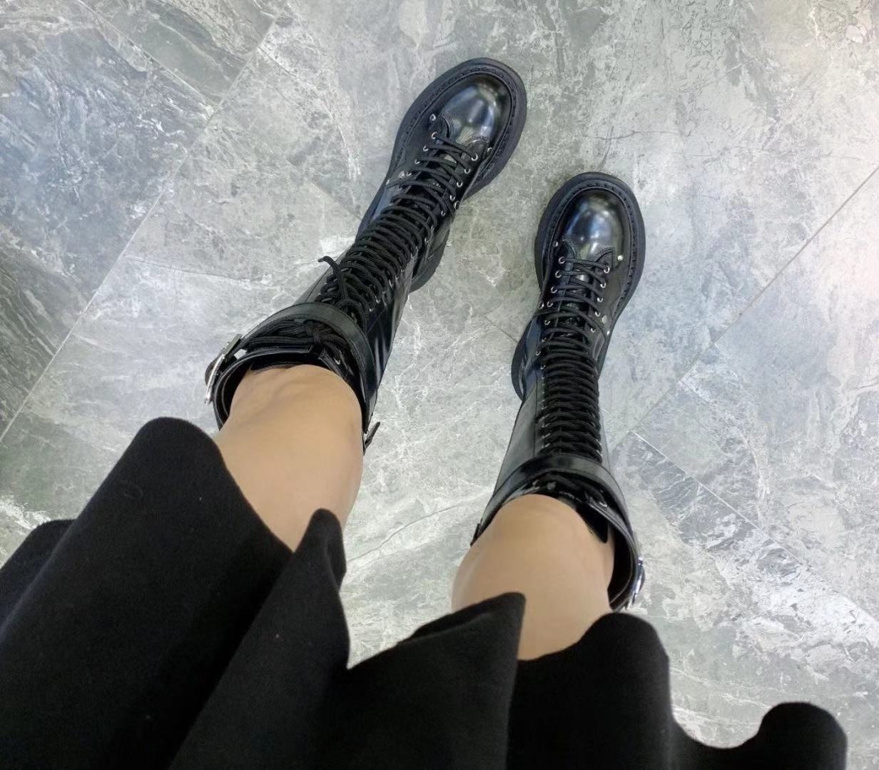 Alexander Mcqueen Tread Lace-up Leather Boots In Black