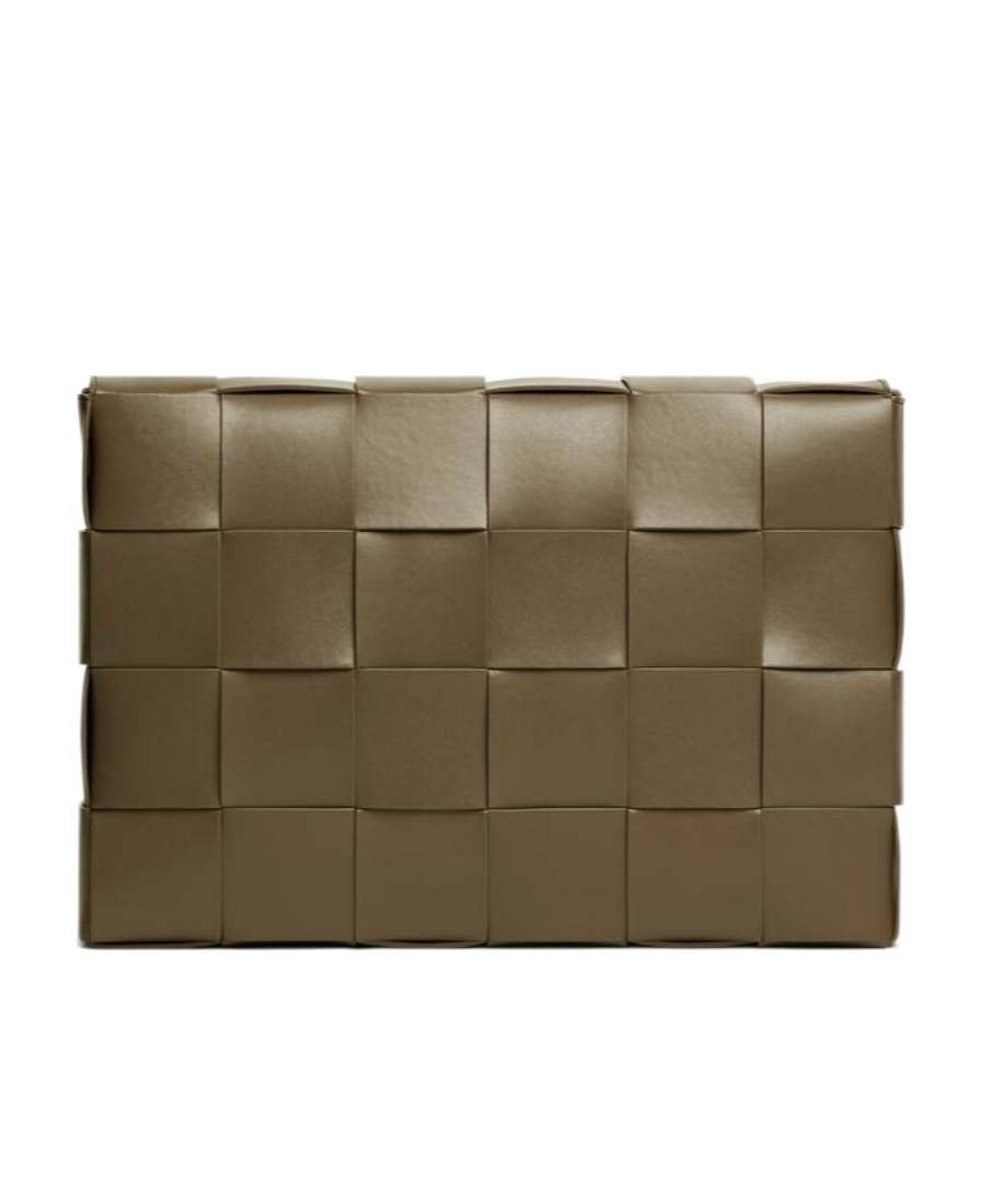 Bottega Veneta Maxi Cassette Knitted Shoulder Bag In Brown