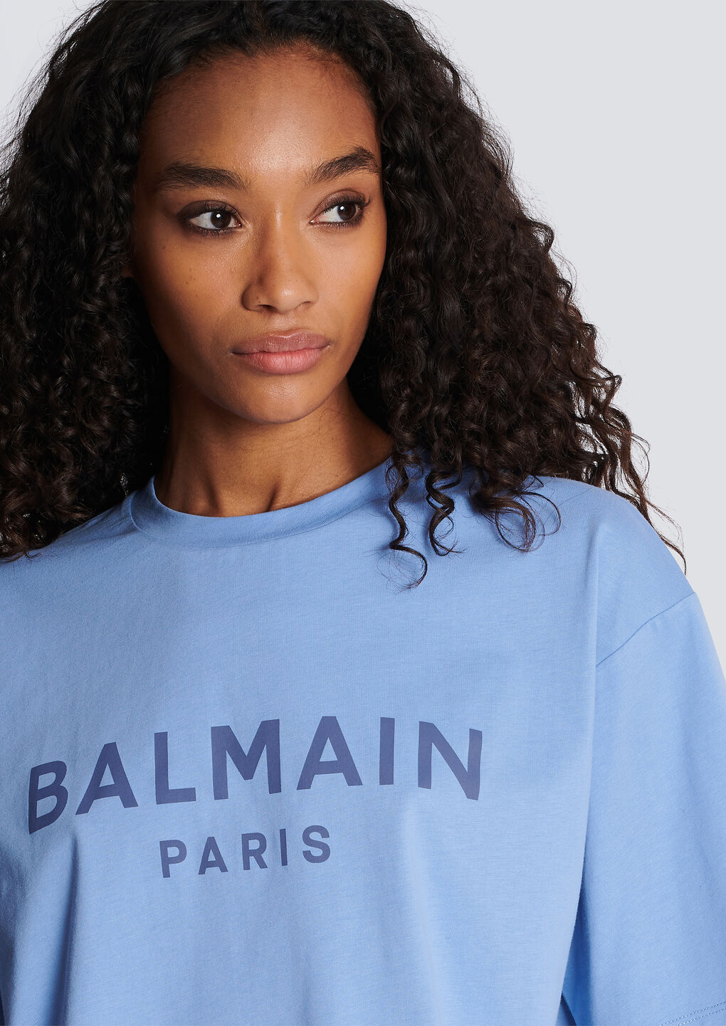 Shop Balmain Cropped Printed Logo T-shirt In Blue