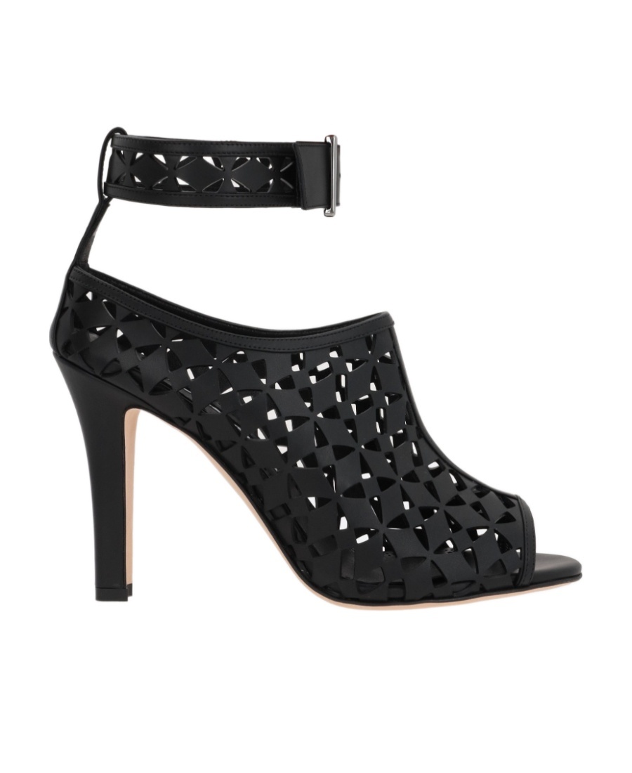Manolo Blahnik Tingah 105 Leather Sandals In Black