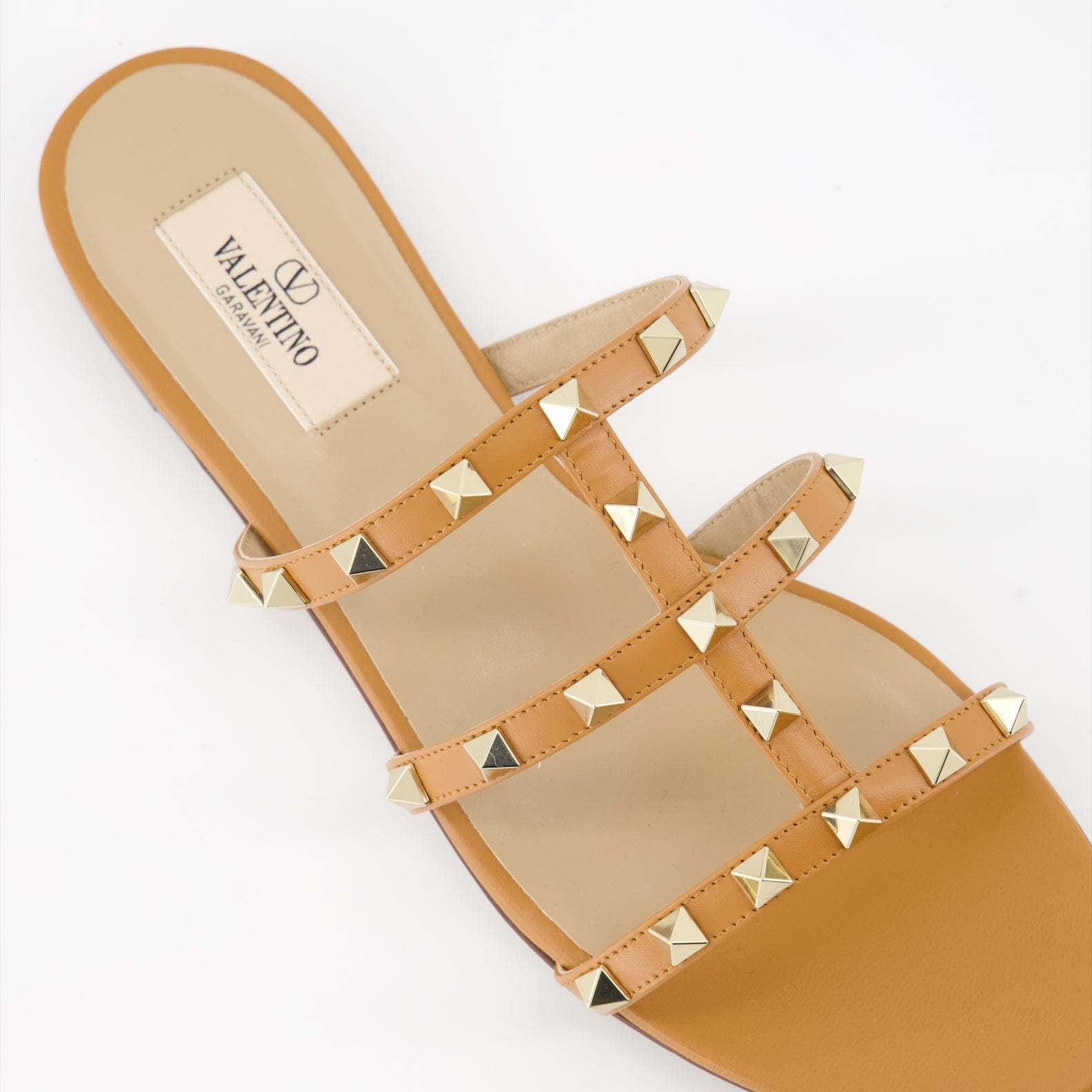 Valentino Garavani Women Rockstud Leather Flat Sandals In Nude