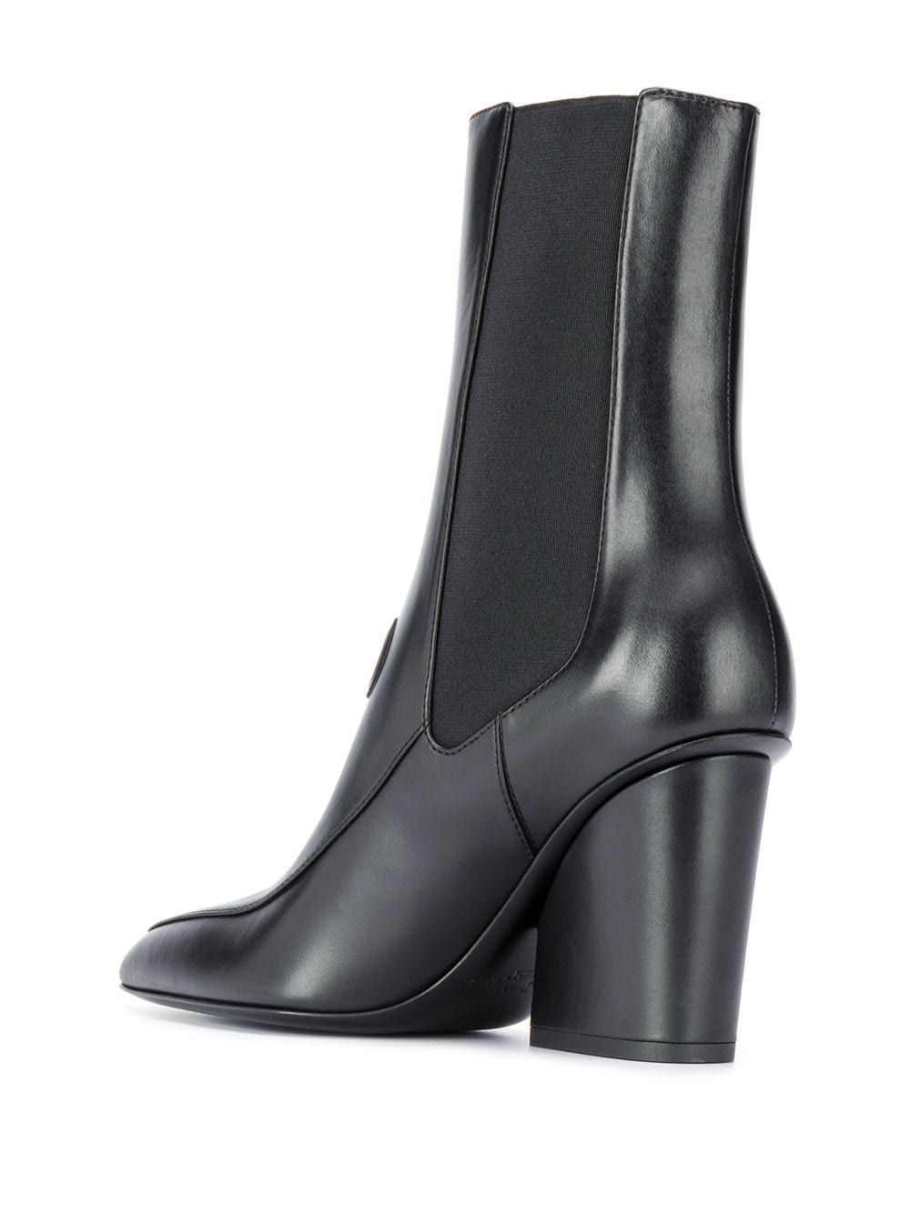 Ferragamo Salvatore  Women S 732736 Black Leather Ankle Boots In Black