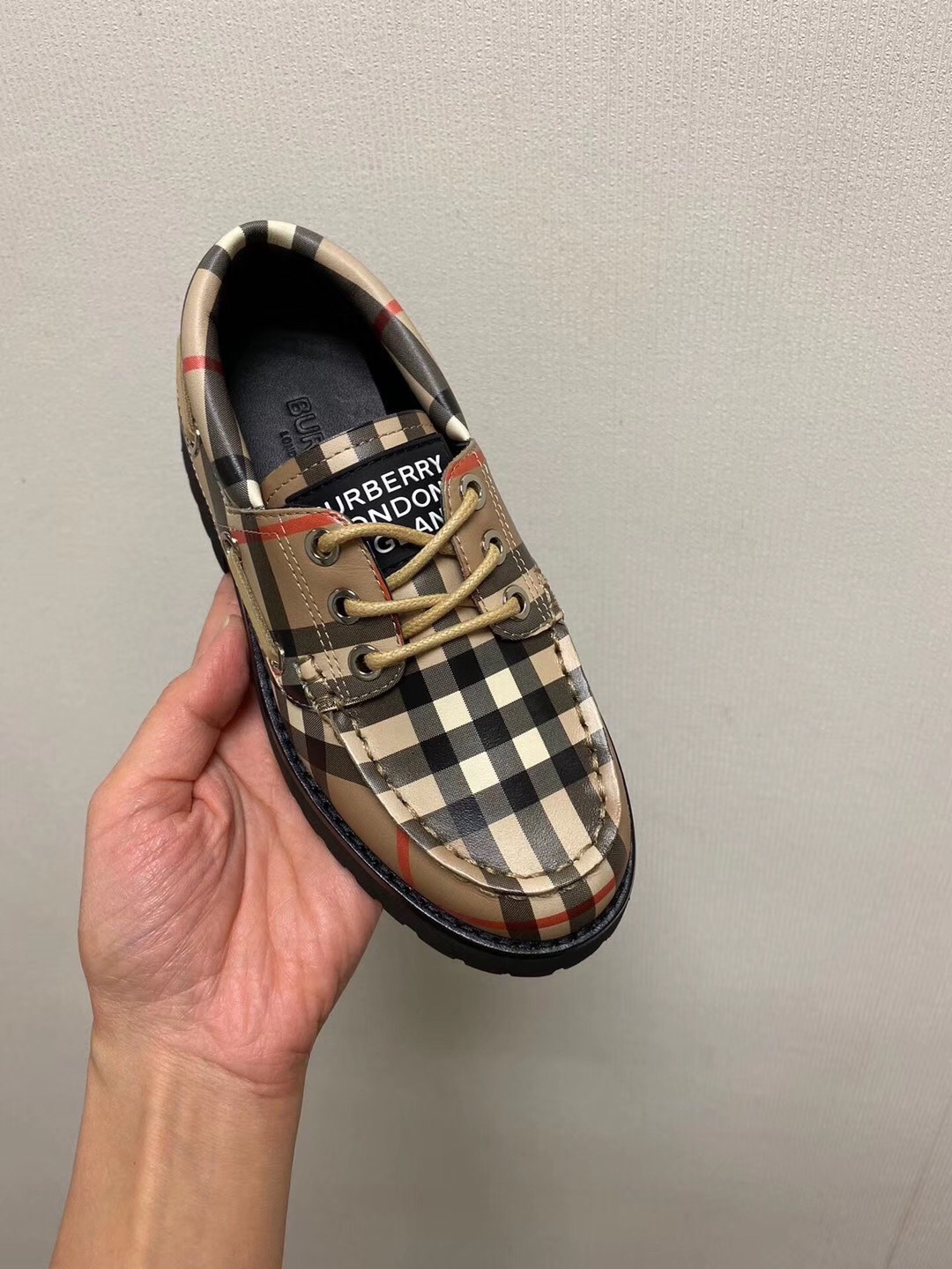 Burberry Signature Check Lace-up Shoes In Multicolor