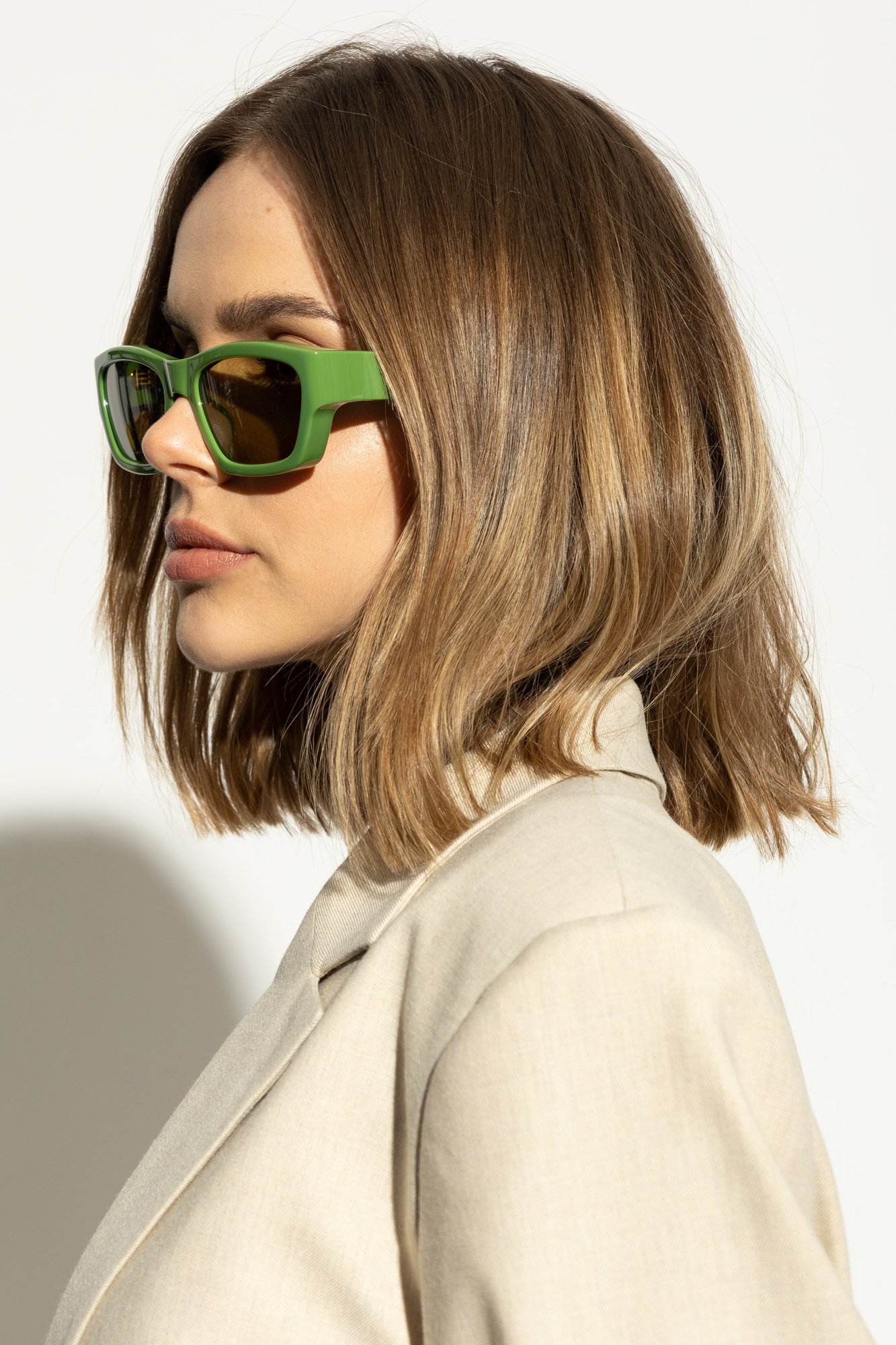 Jacquemus Logo Sunglasses In Nude