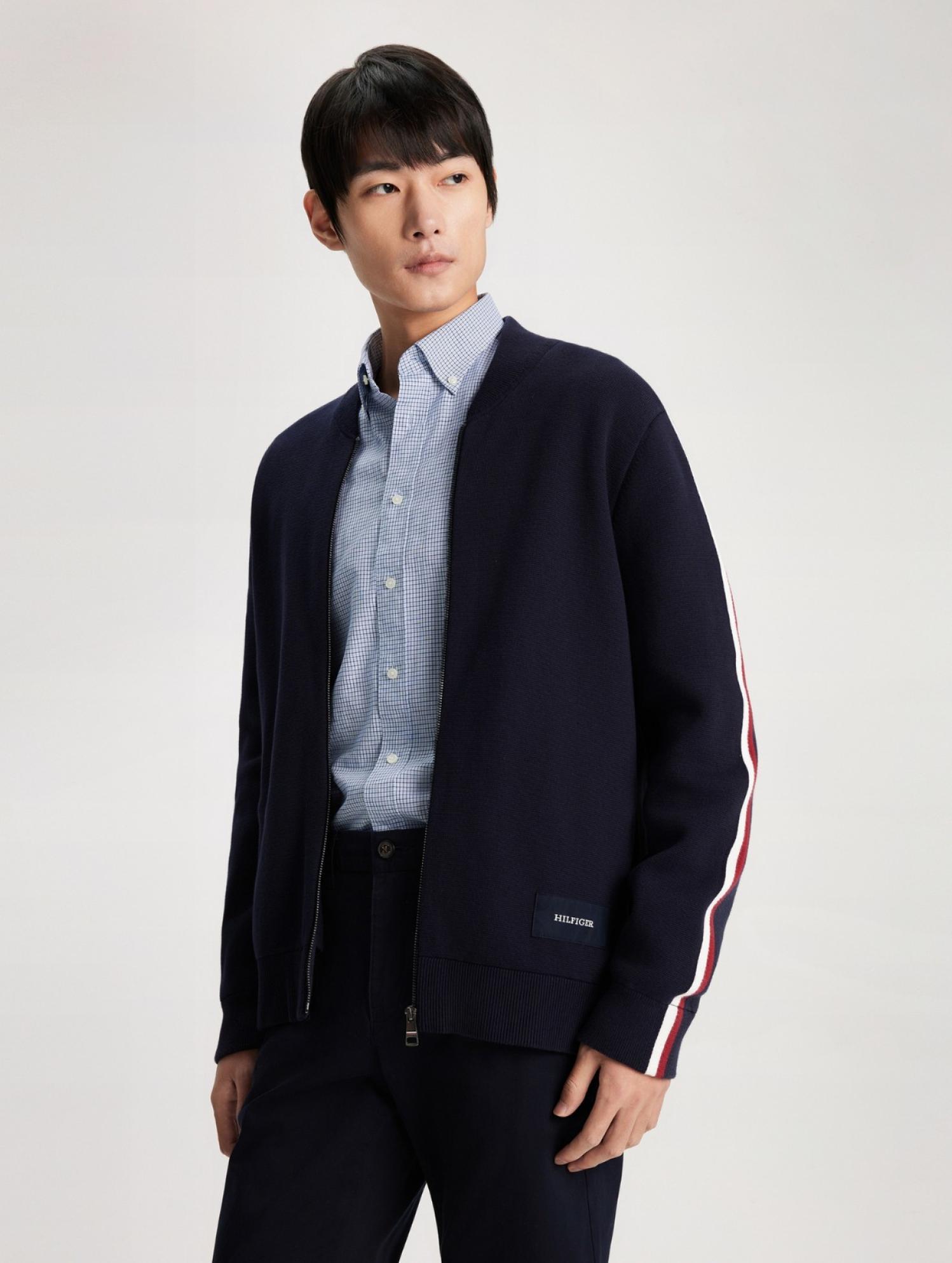 Tommy Hilfiger Long-sleeved Sweater In Black