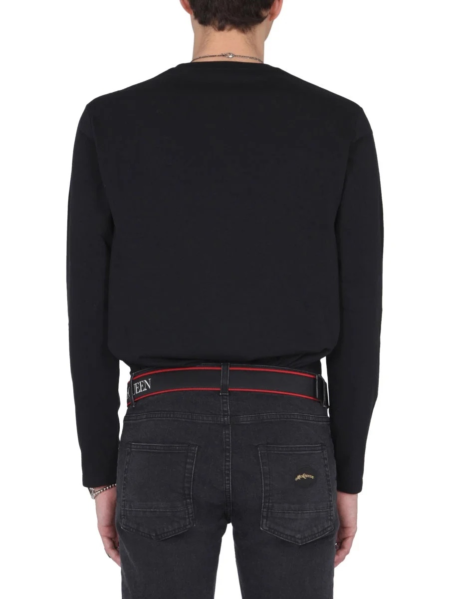 Alexander Mcqueen T-shirt With Round Neck And Long Sleeves In Black