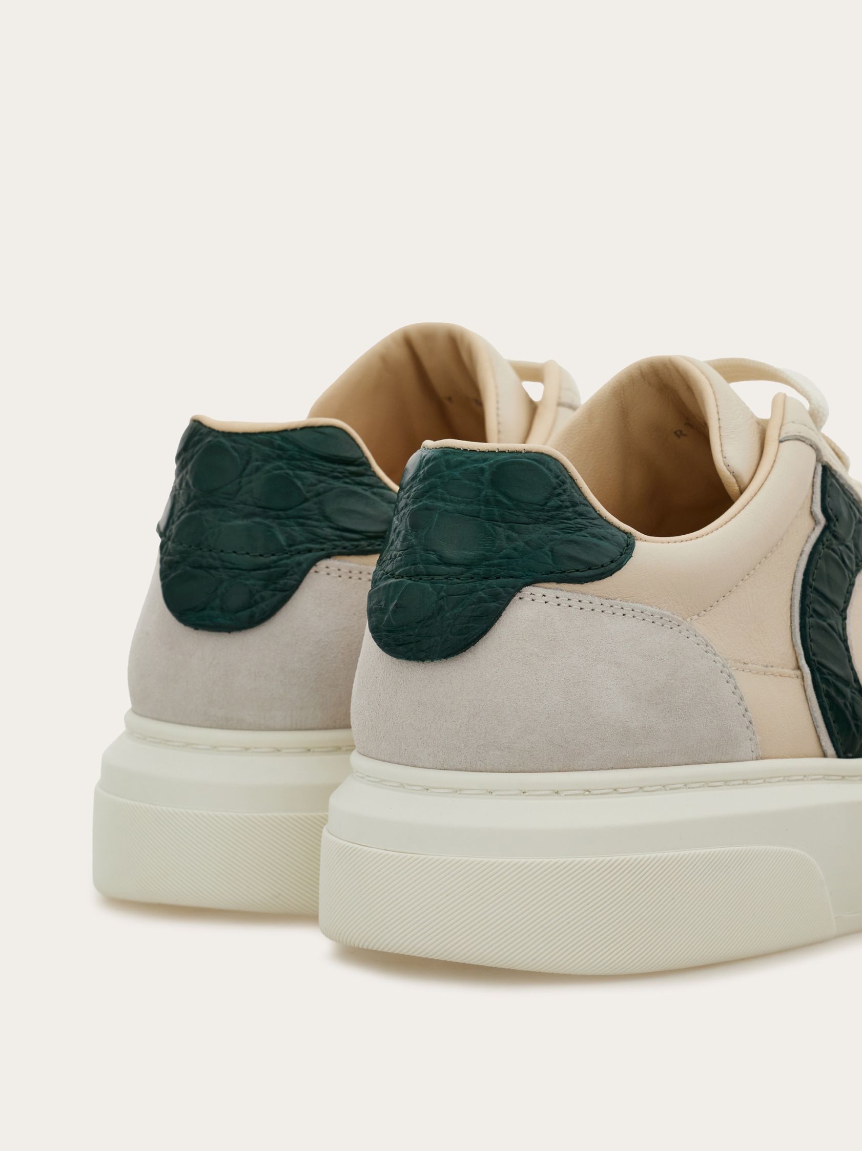 Ferragamo Gancini Logo Low-top Sneakers In Multi
