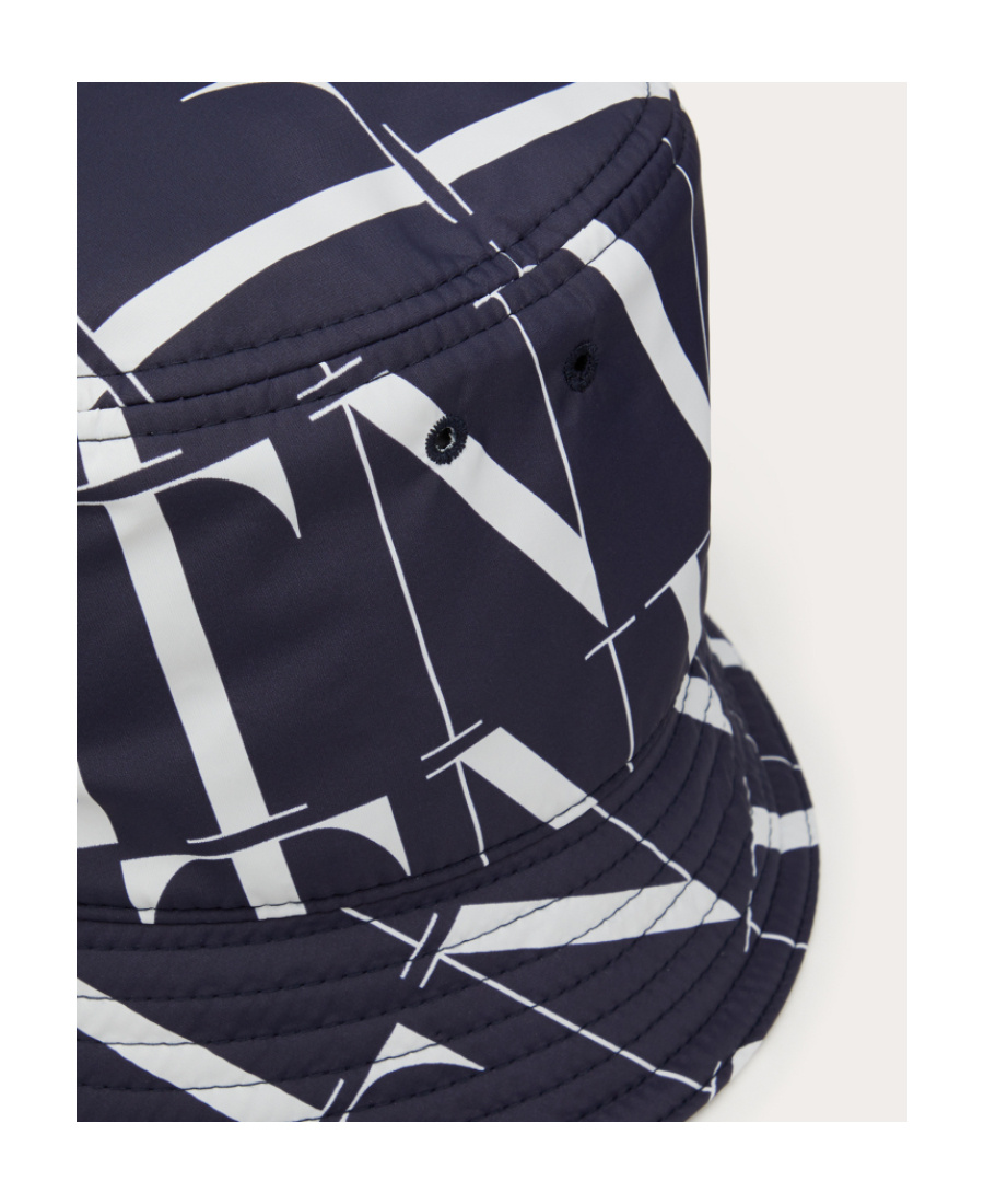 Valentino Vltn Logo-print Bucket Hat In Black