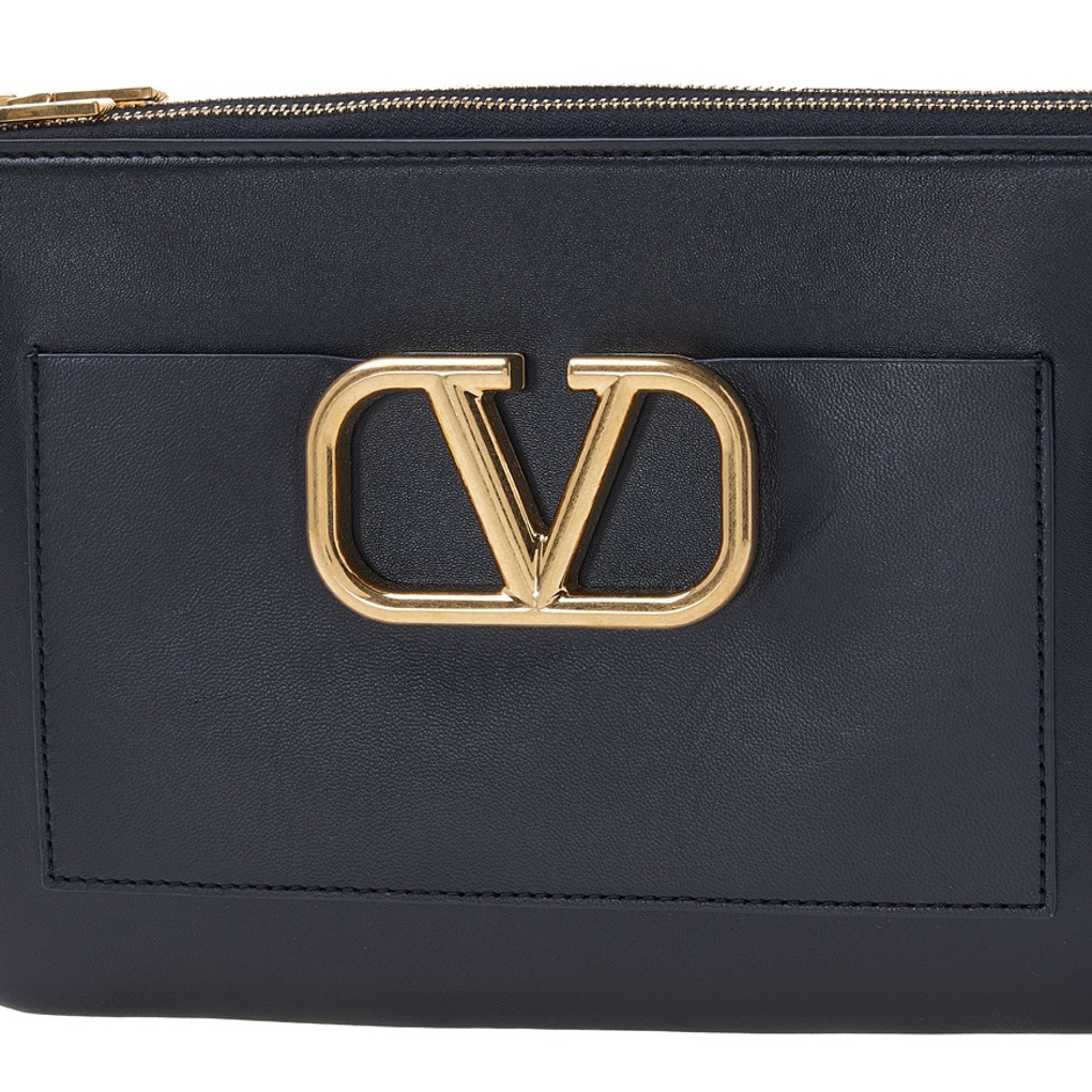 Valentino Logo Clutch In Black