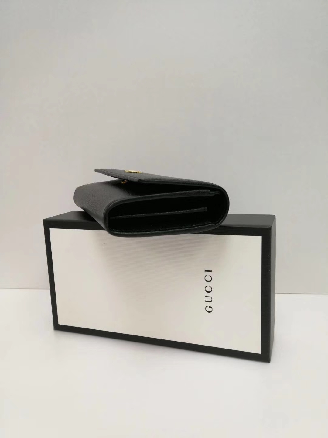 Gucci Bi-color Gg Marmont Continental Wallet In Black