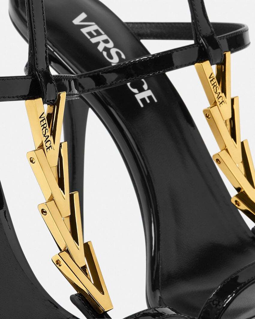 Versace V2025 Chain Sandal In Black