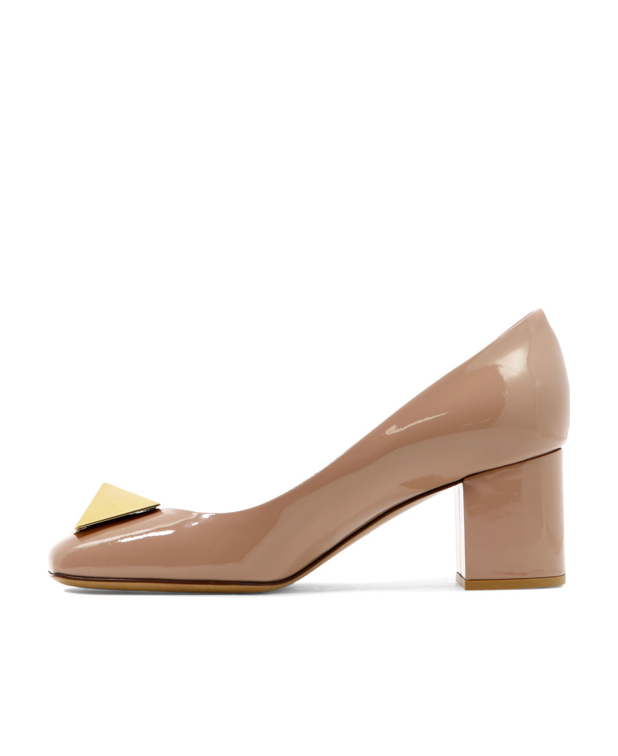 Valentino One Stud 60mm Pumps In Nude