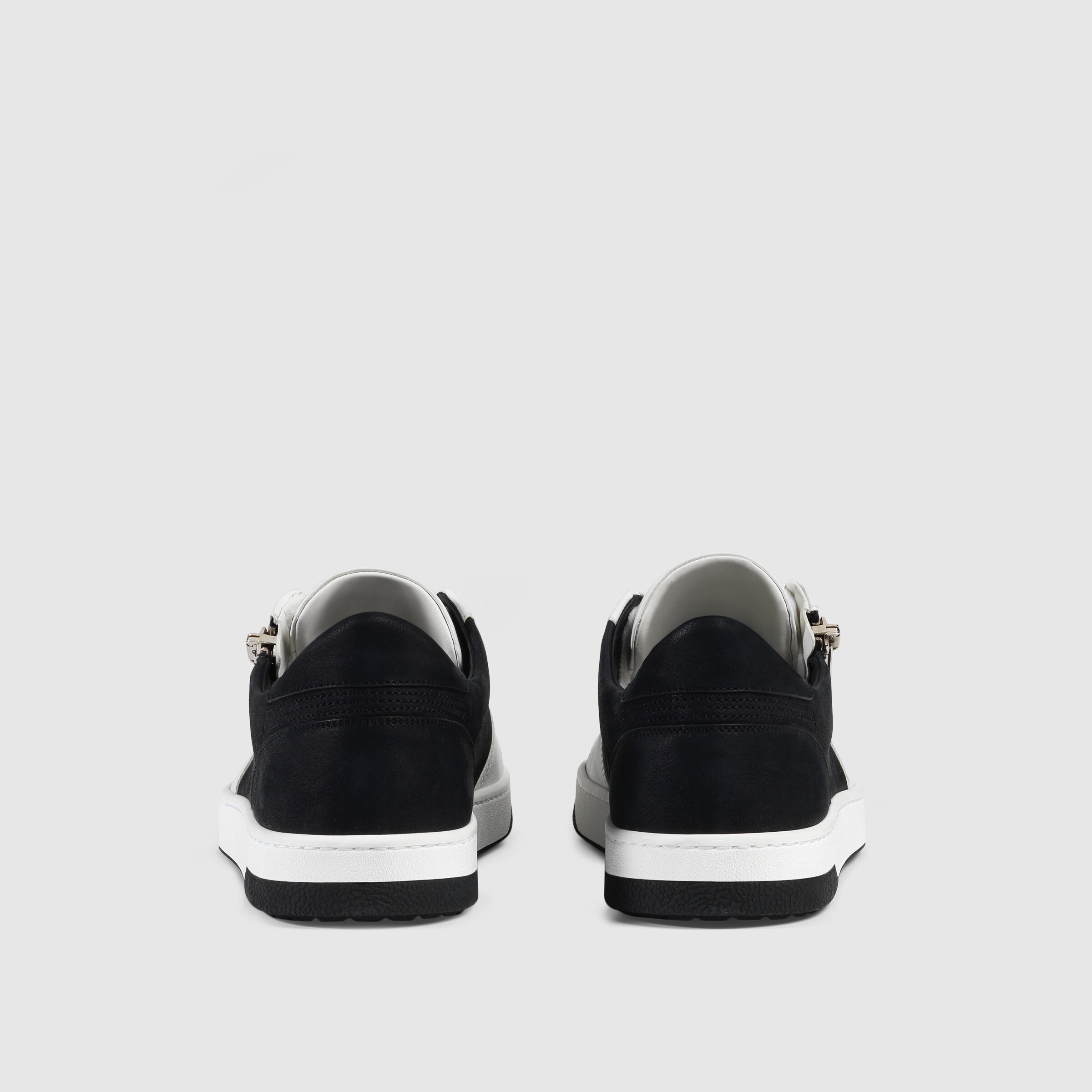 GUCCI ZIP DETAIL CASUAL SNEAKERS