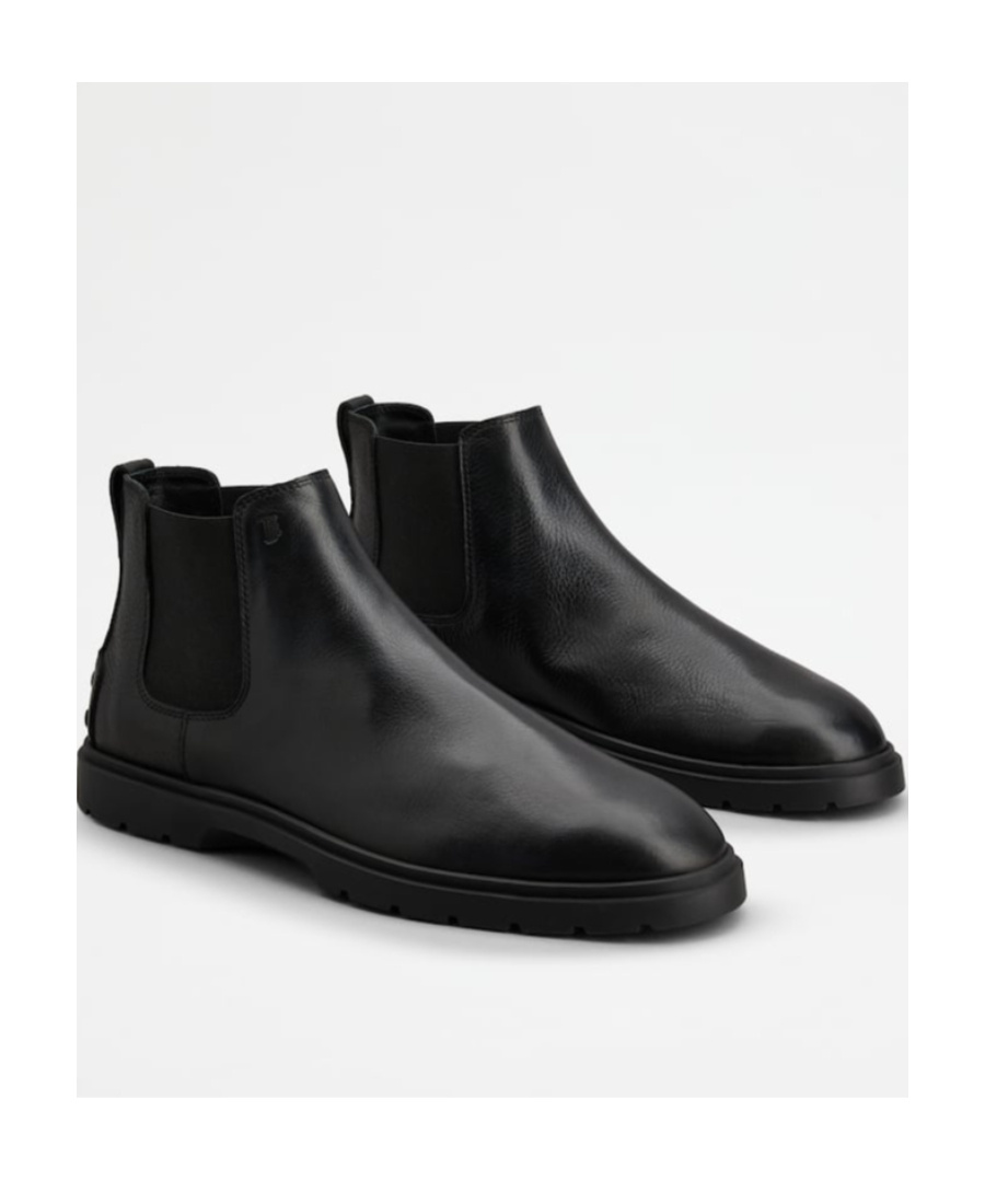 Tod's Tronchetto Slip-on Leather Boots In Black