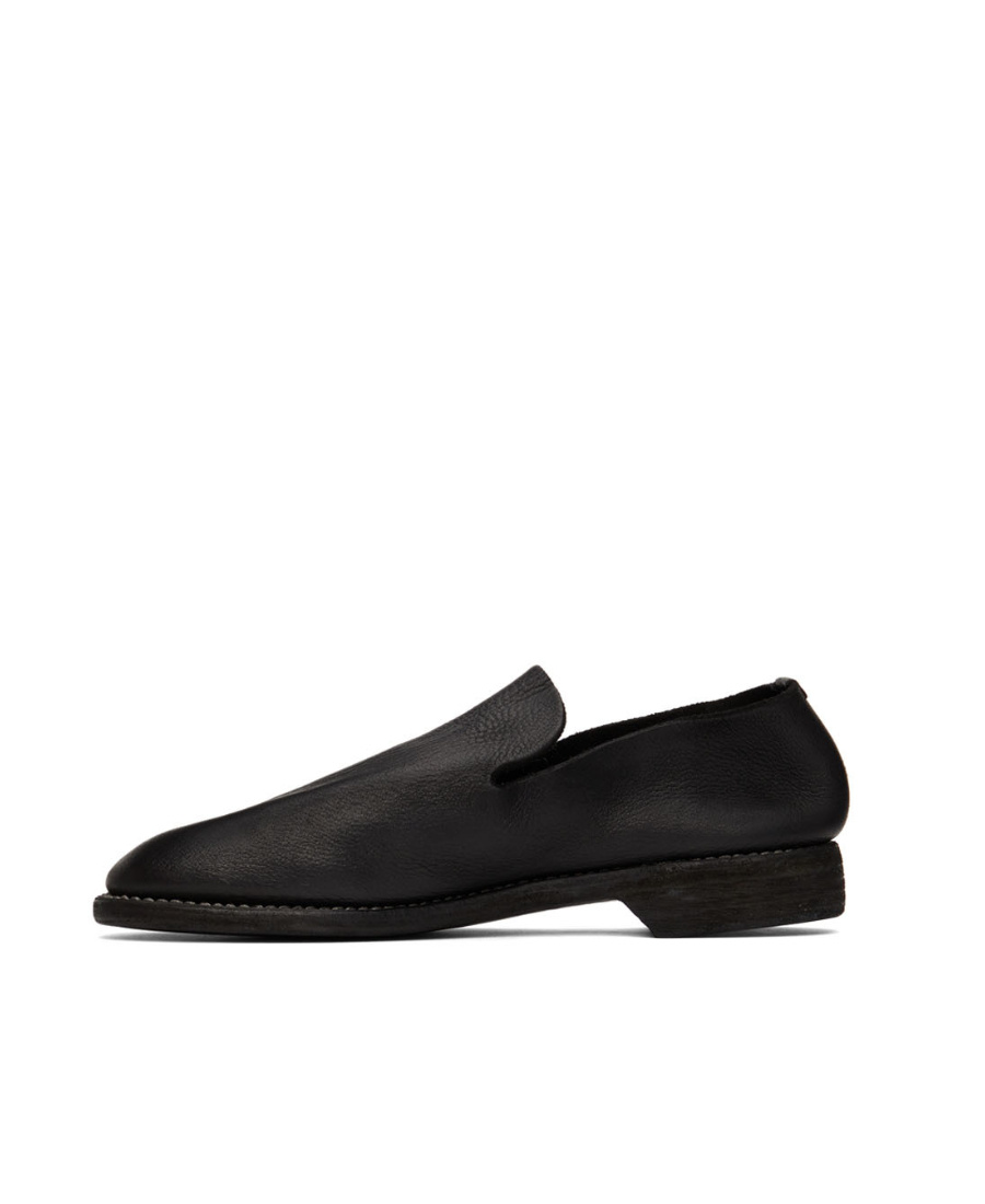 Guidi Grained Calfskin Loafer Shoes In Black