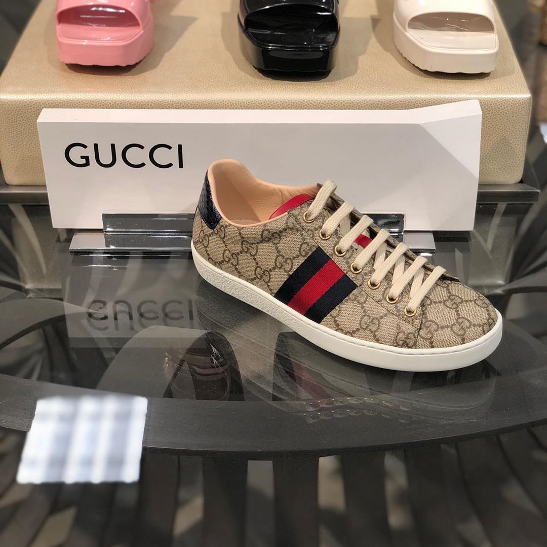 Shop Gucci Ace Gg Supreme Sneakers In Nude