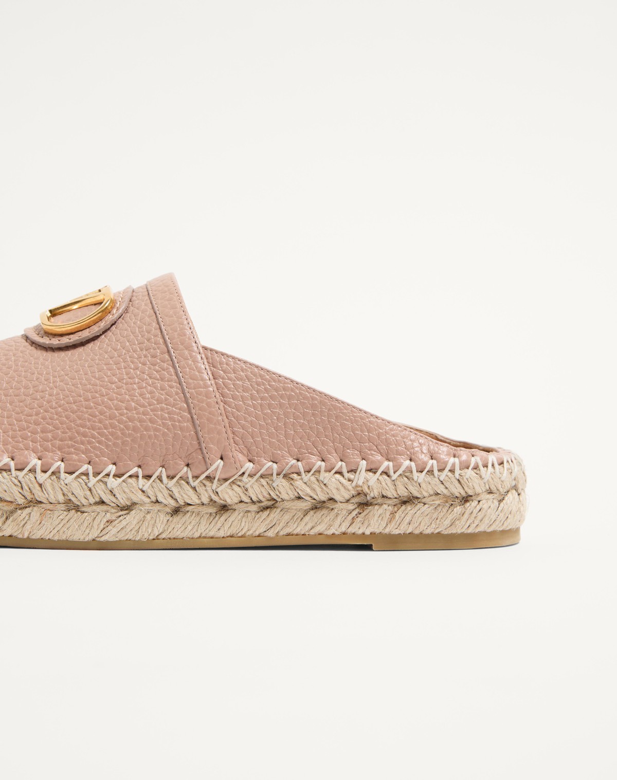 Valentino Vlogo Signature Grainy Leather Mule In Rose Cannelle