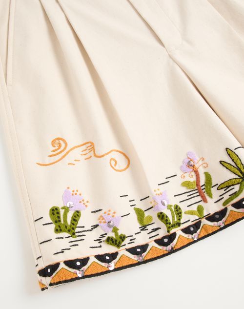 Valentino Bermudashorts Aus Baumwoll-canvas Mit Blumenstickerei Und Jacquardbesatz Mann Shell 46 In Neutral